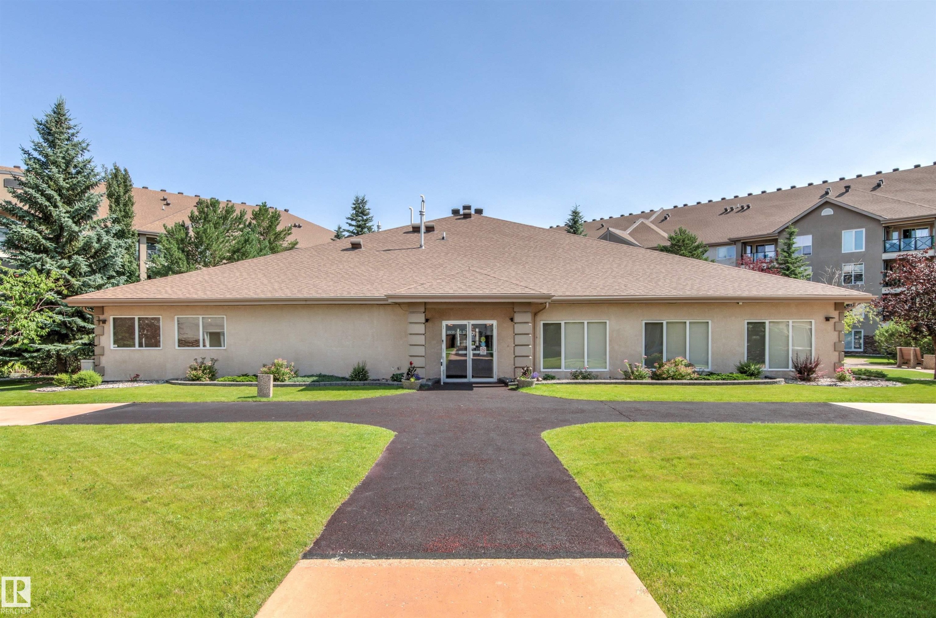 #203 8956 156 St Nw, Edmonton, AB - Outdoor