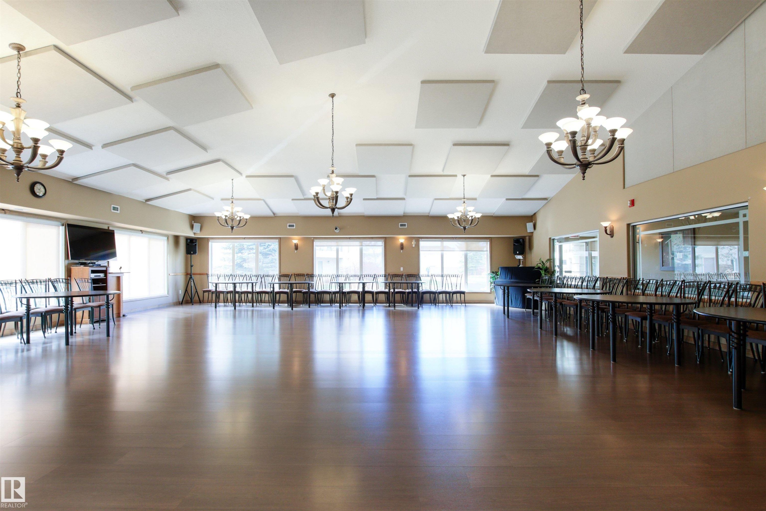 #203 8956 156 St Nw, Edmonton, AB - Indoor