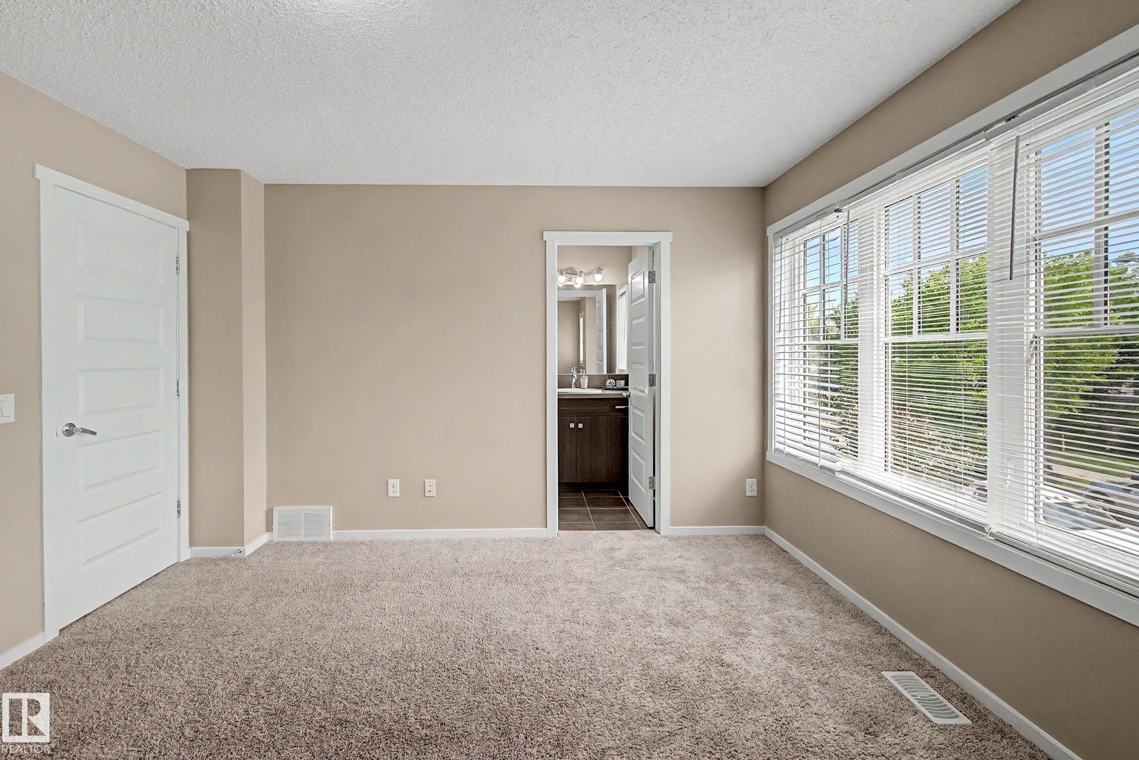 4218 Allan Link Link Sw, Edmonton, AB - Indoor