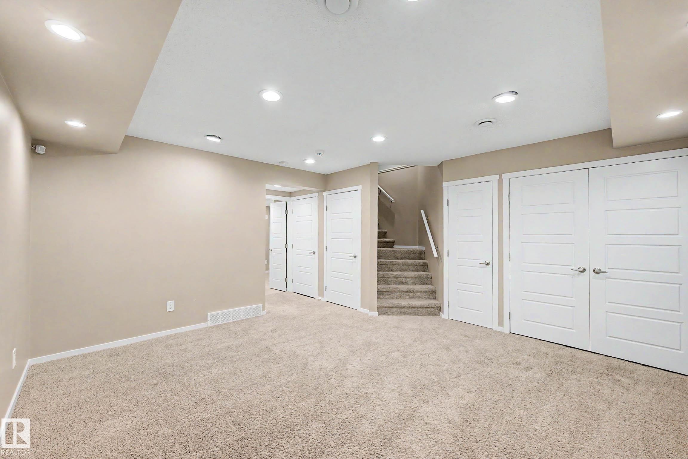 4218 Allan Link Link Sw, Edmonton, AB - Indoor