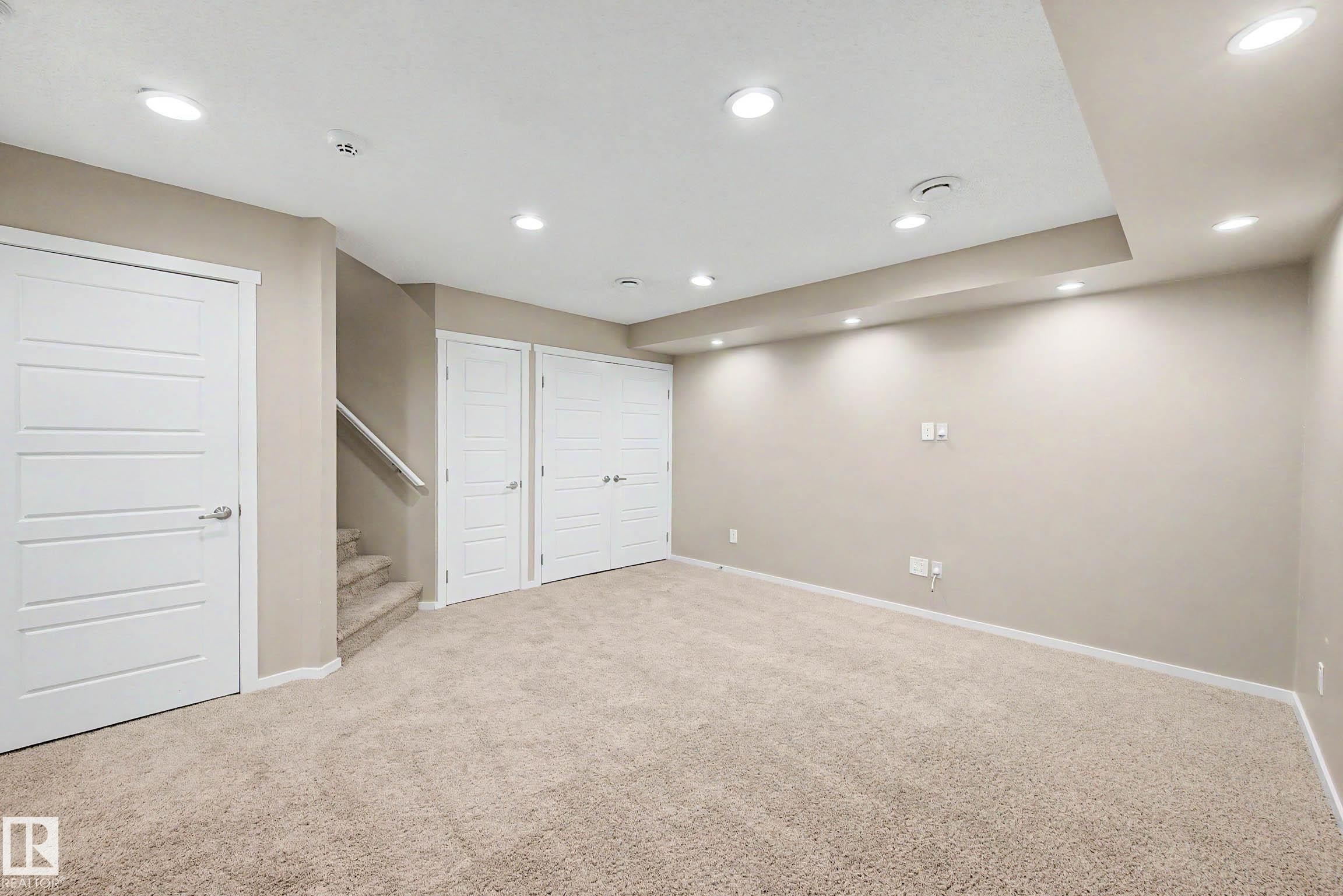 4218 Allan Link Link Sw, Edmonton, AB - Indoor