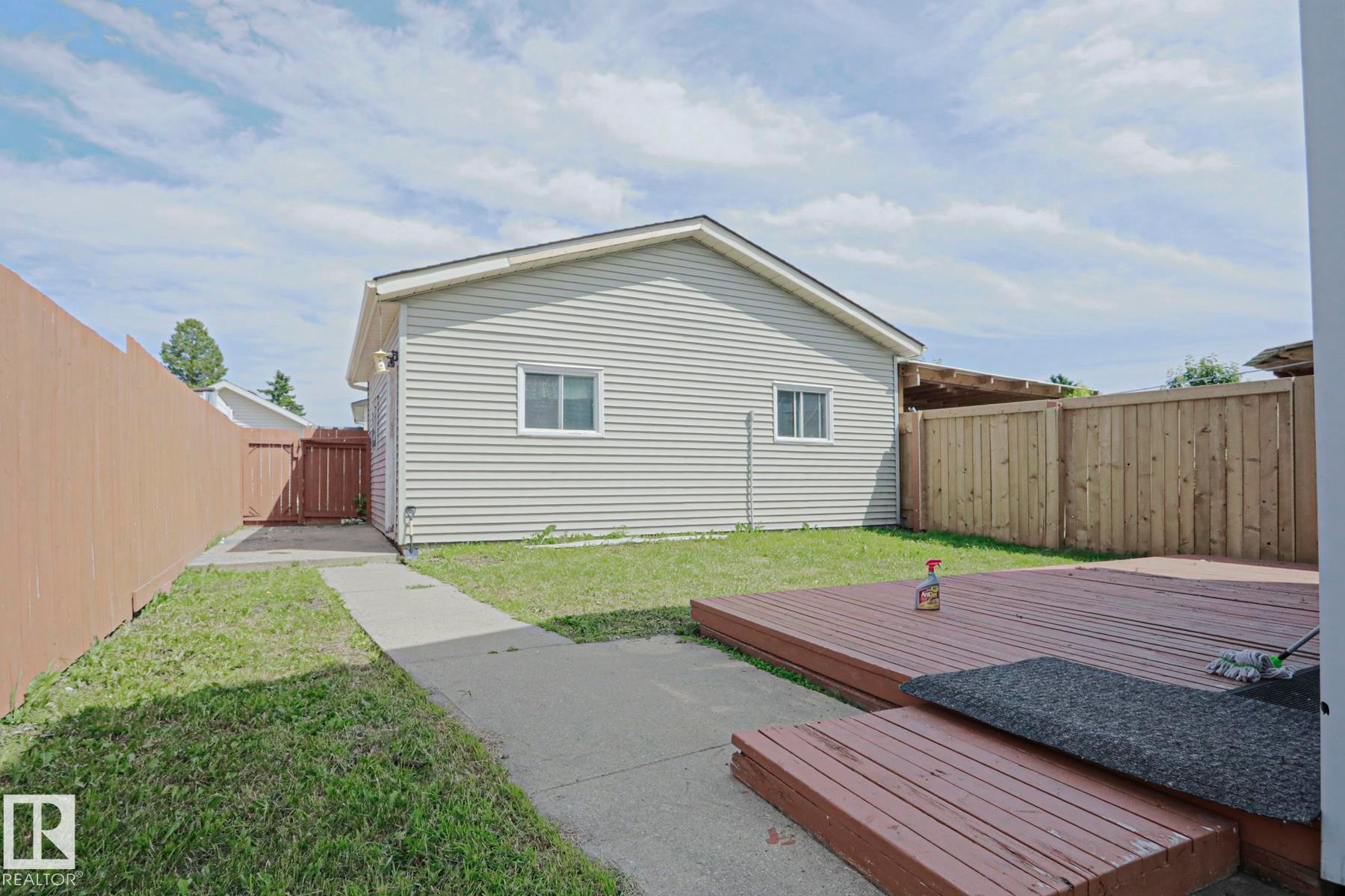 355 Kirkpatrick Crescent Nw, Edmonton, AB - Outdoor With Exterior