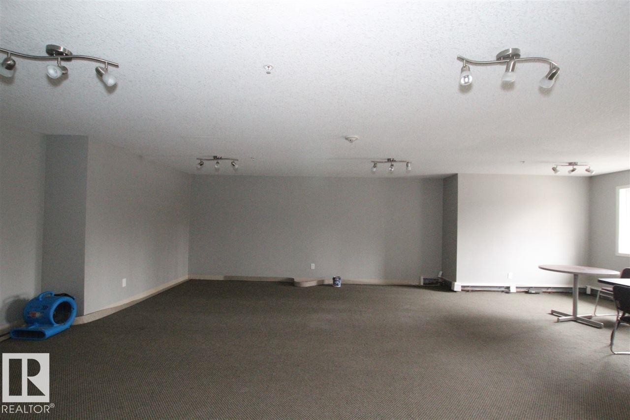 #106 4903 47 Av, Stony Plain, AB - Indoor Photo Showing Other Room