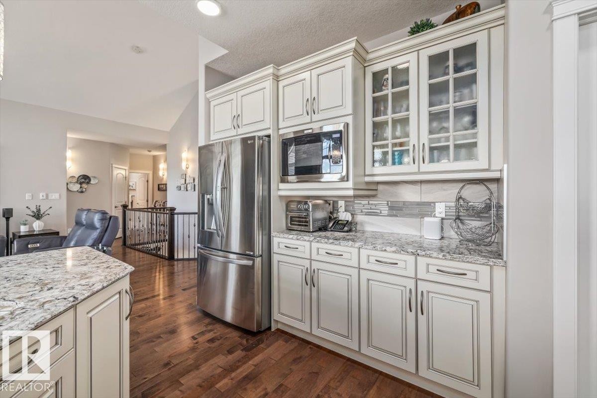 87 Lakeland Crescent, Beaumont, AB - Indoor Photo Showing Kitchen With Upgraded Kitchen