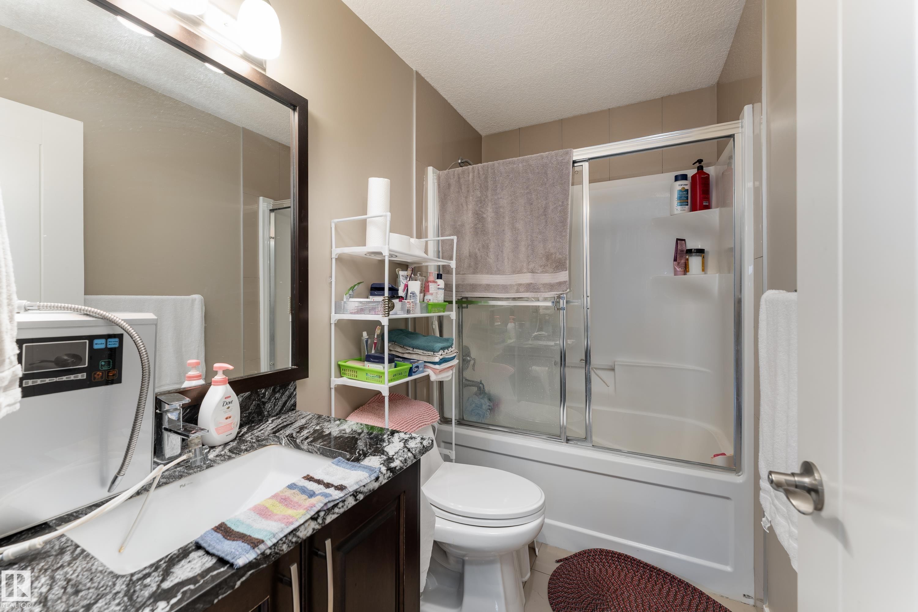12847 86 Street Nw, Edmonton, AB - Indoor Photo Showing Bathroom
