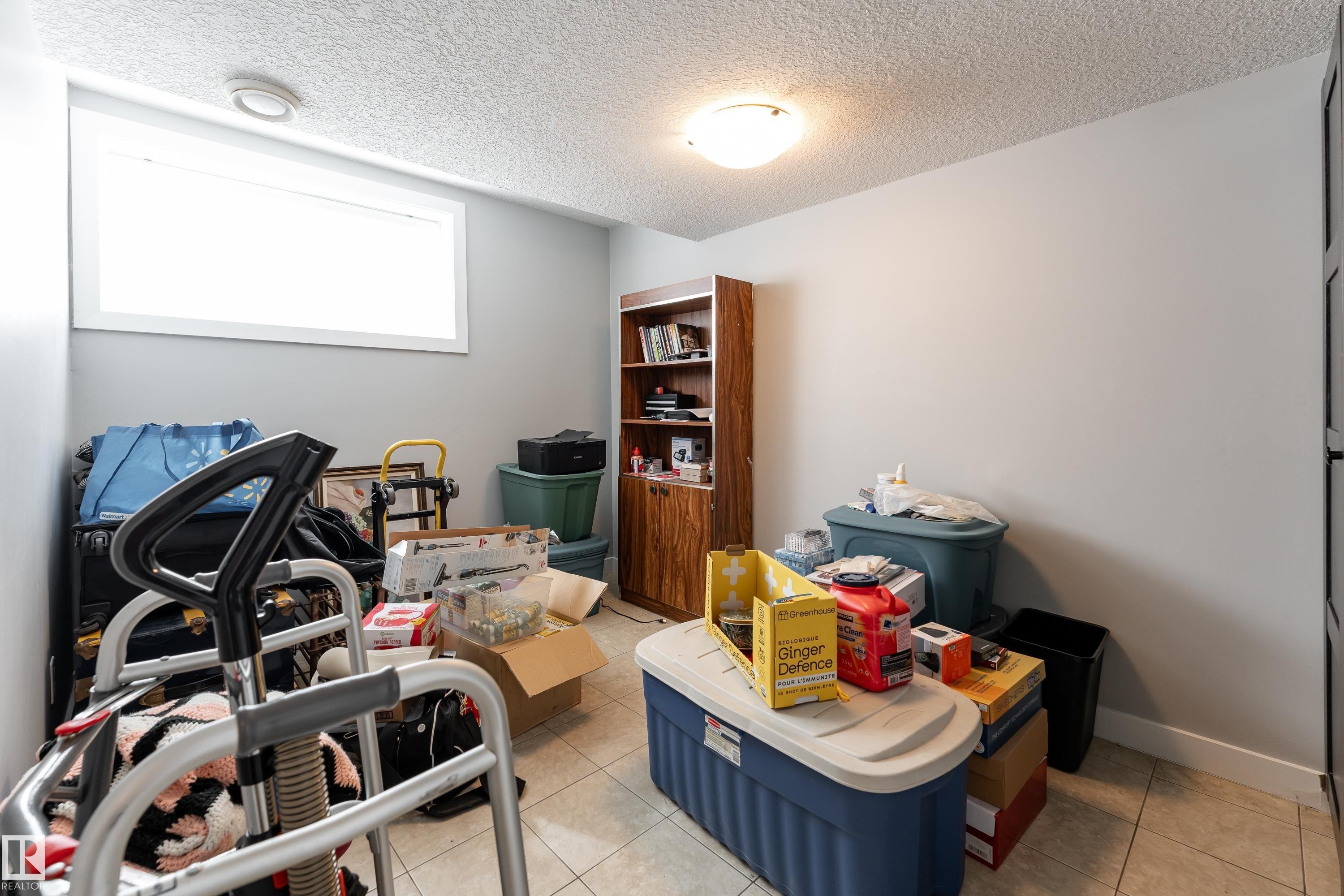 12847 86 Street Nw, Edmonton, AB - Indoor