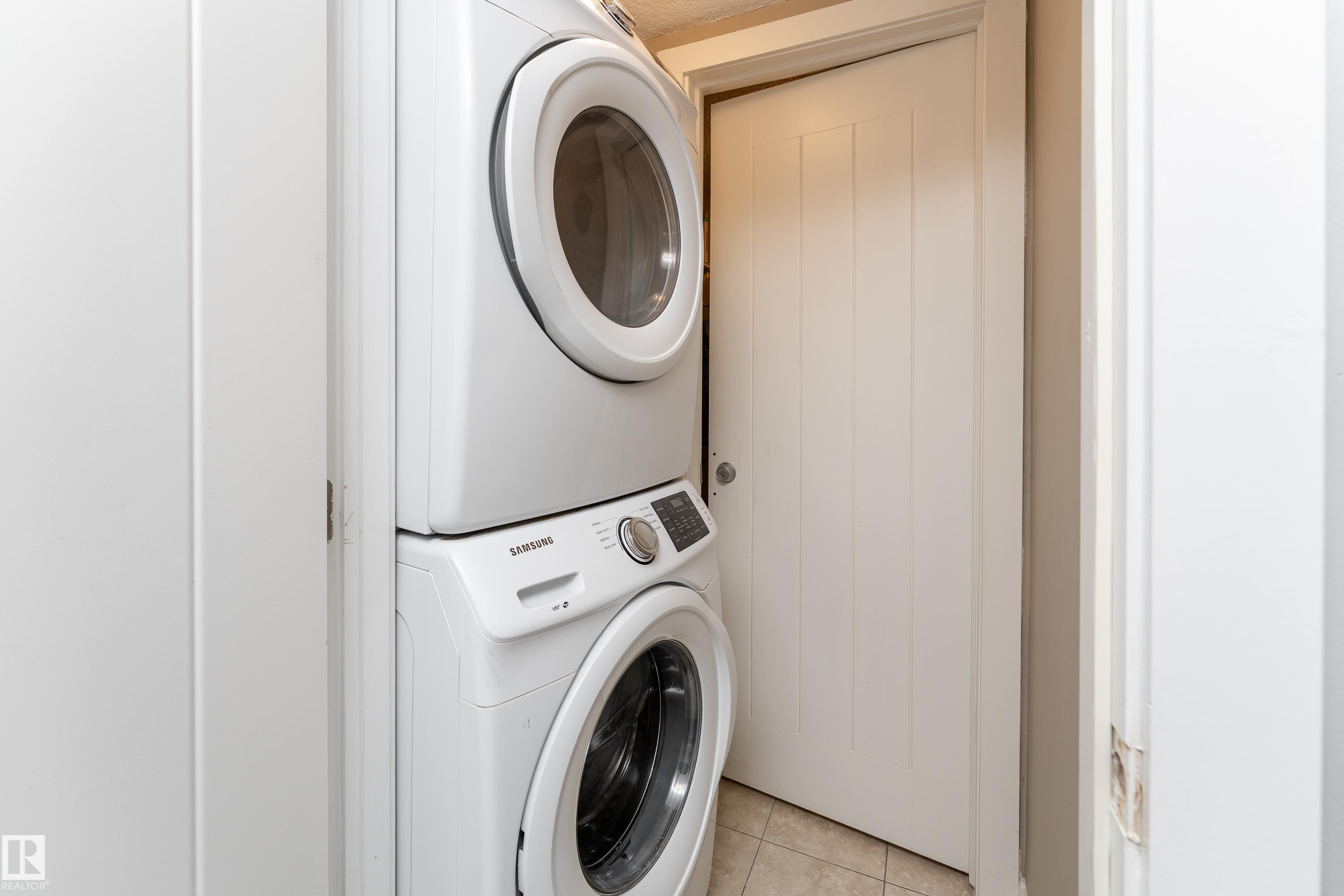 12847 86 Street Nw, Edmonton, AB - Indoor Photo Showing Laundry Room