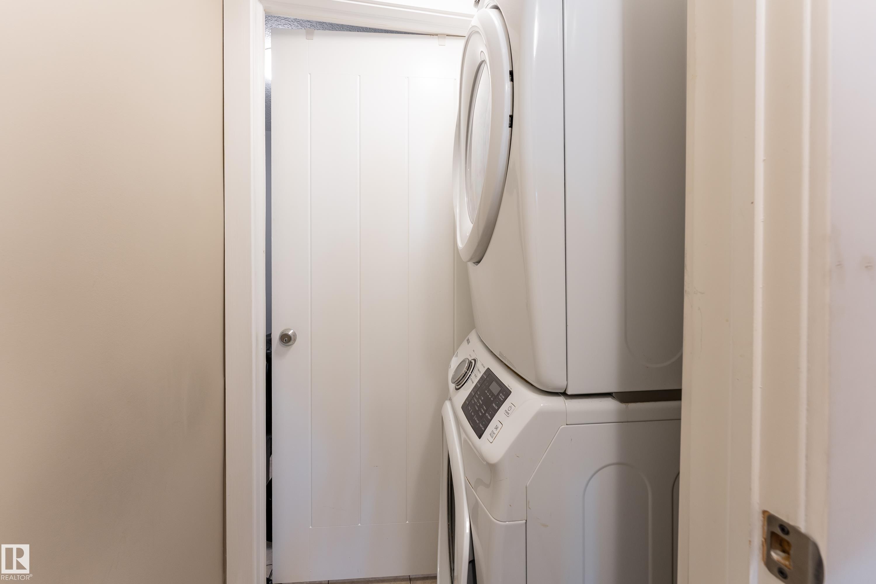 12847 86 Street Nw, Edmonton, AB - Indoor Photo Showing Laundry Room