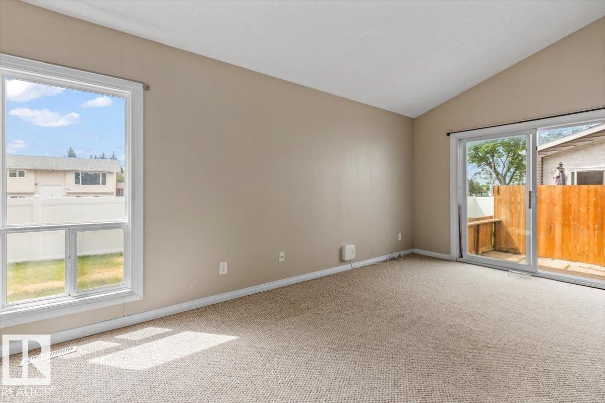 5512 19A Avenue Nw, Edmonton, AB - Indoor Photo Showing Other Room
