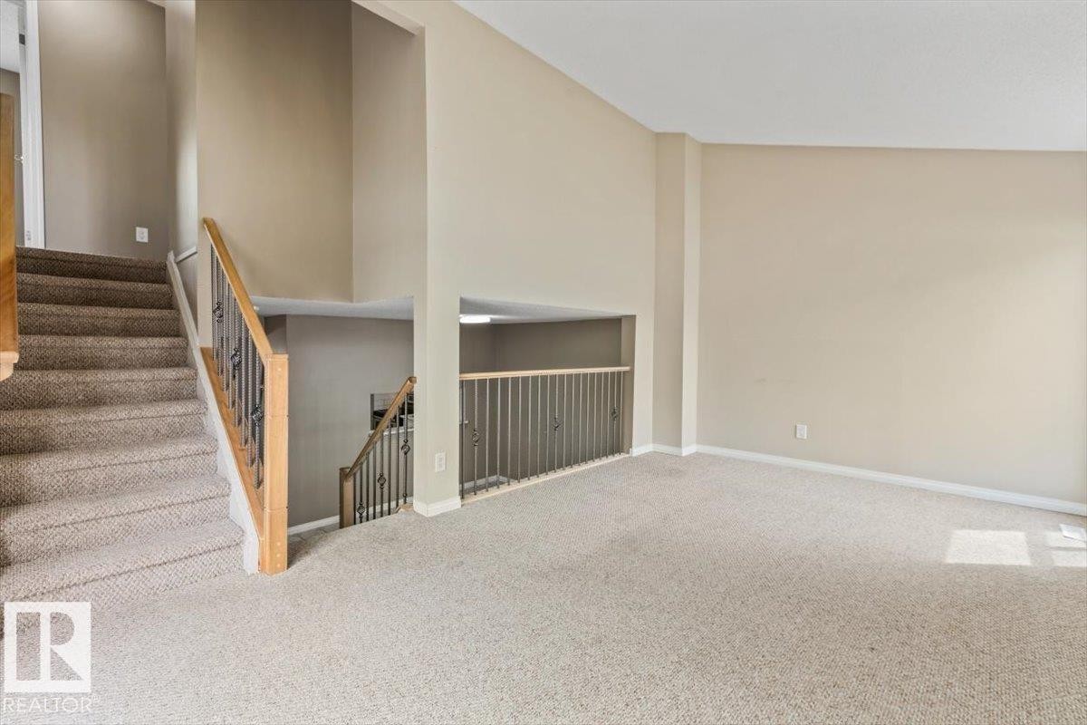5512 19A Avenue Nw, Edmonton, AB - Indoor Photo Showing Other Room