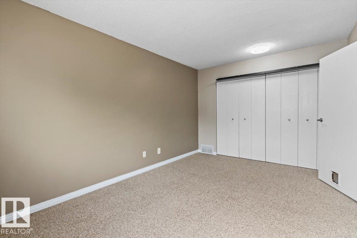 5512 19A Avenue Nw, Edmonton, AB - Indoor Photo Showing Other Room