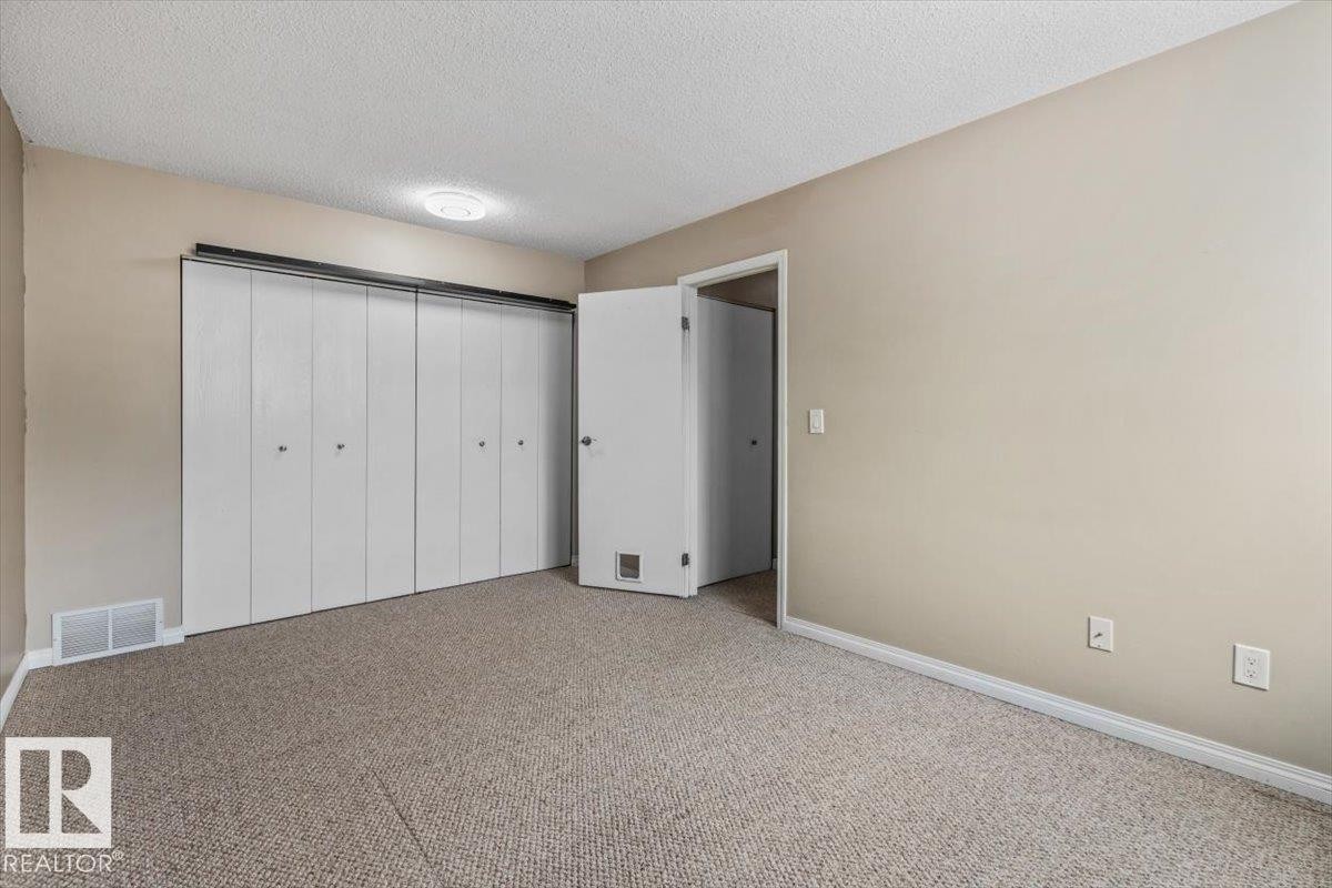 5512 19A Avenue Nw, Edmonton, AB - Indoor Photo Showing Other Room