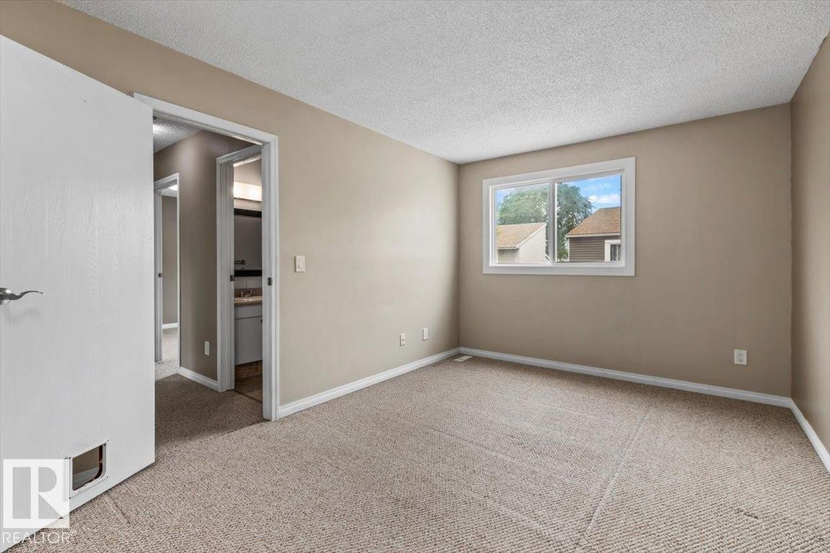 5512 19A Avenue Nw, Edmonton, AB - Indoor Photo Showing Other Room
