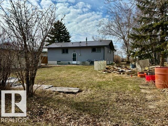 Image quality insufficient for description - 5206 51Ave, Willingdon, AB - Outdoor
