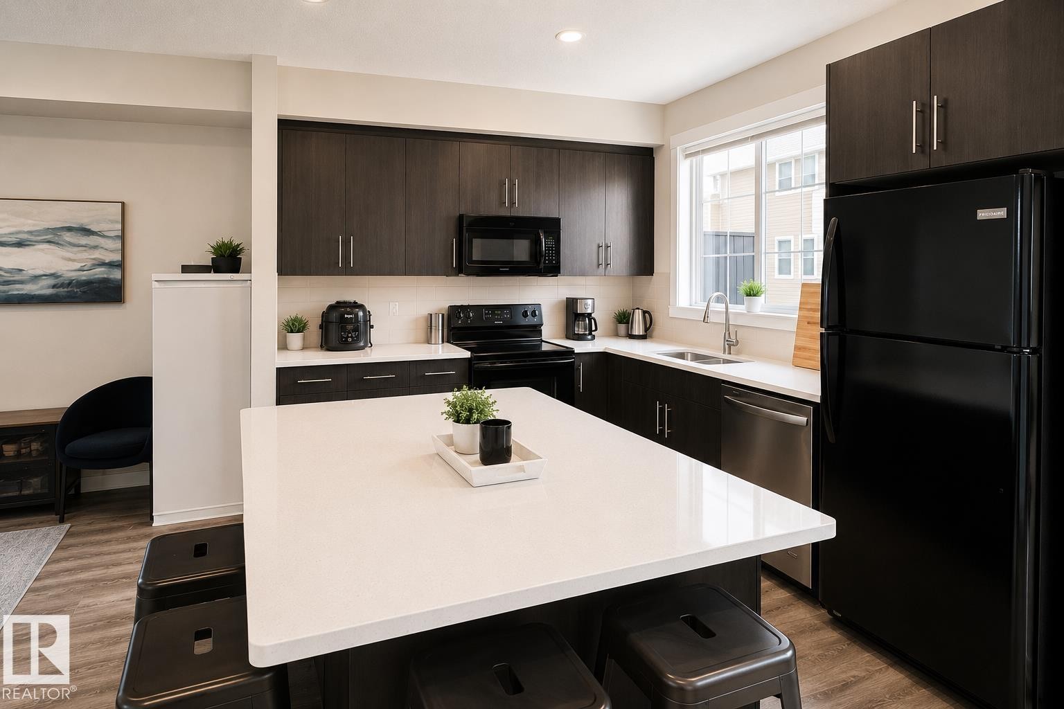 #106 8530 94 St, Fort Saskatchewan, AB - Indoor Photo Showing Kitchen With Double Sink