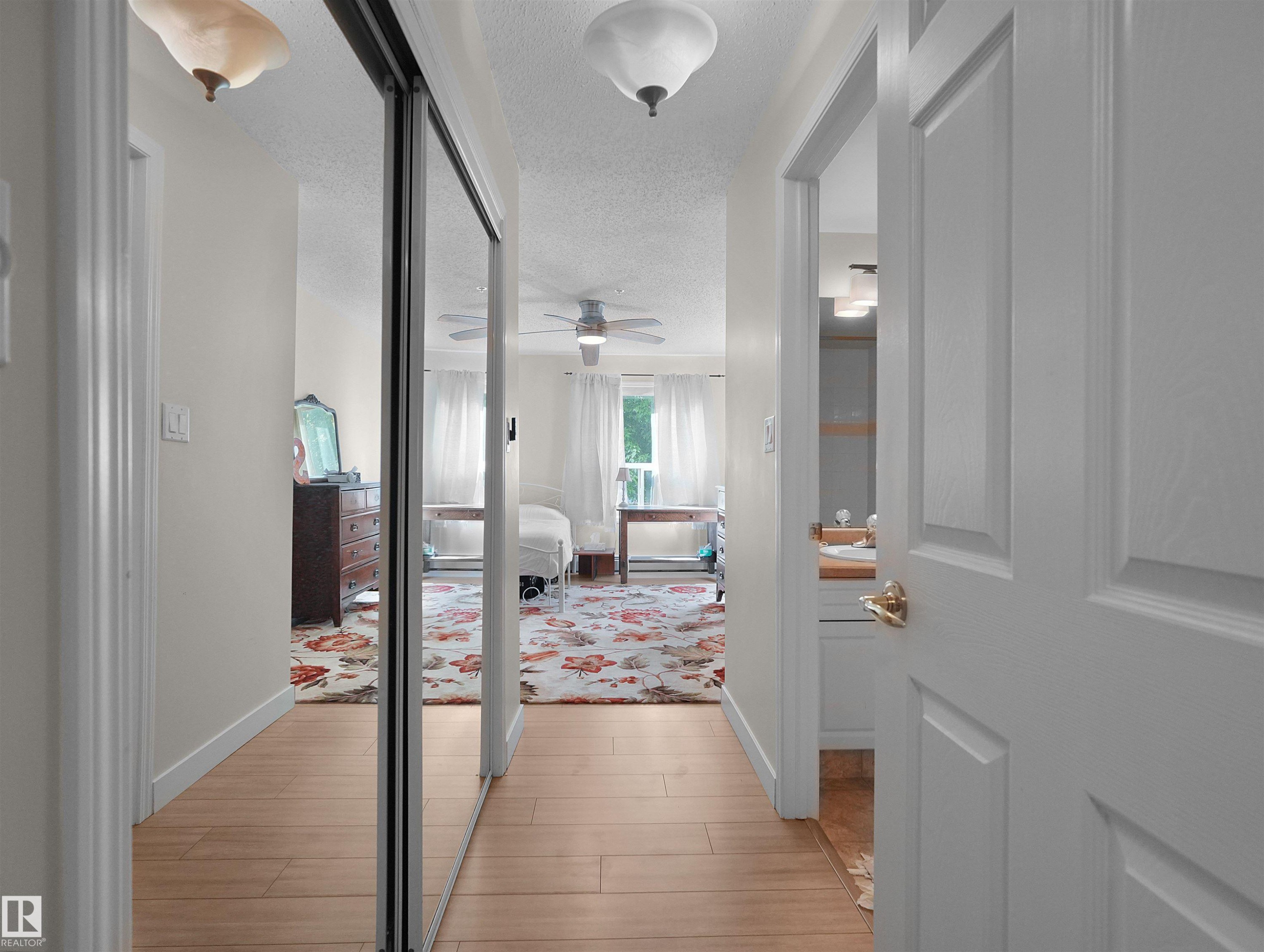 #203 9760 174 St Nw, Edmonton, AB - Indoor Photo Showing Other Room