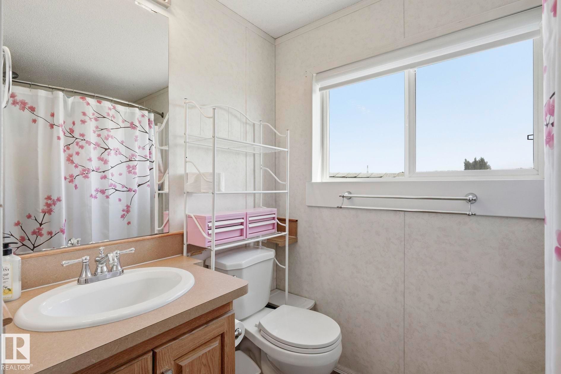 1 Midland Road, Millet, AB - Indoor Photo Showing Bathroom