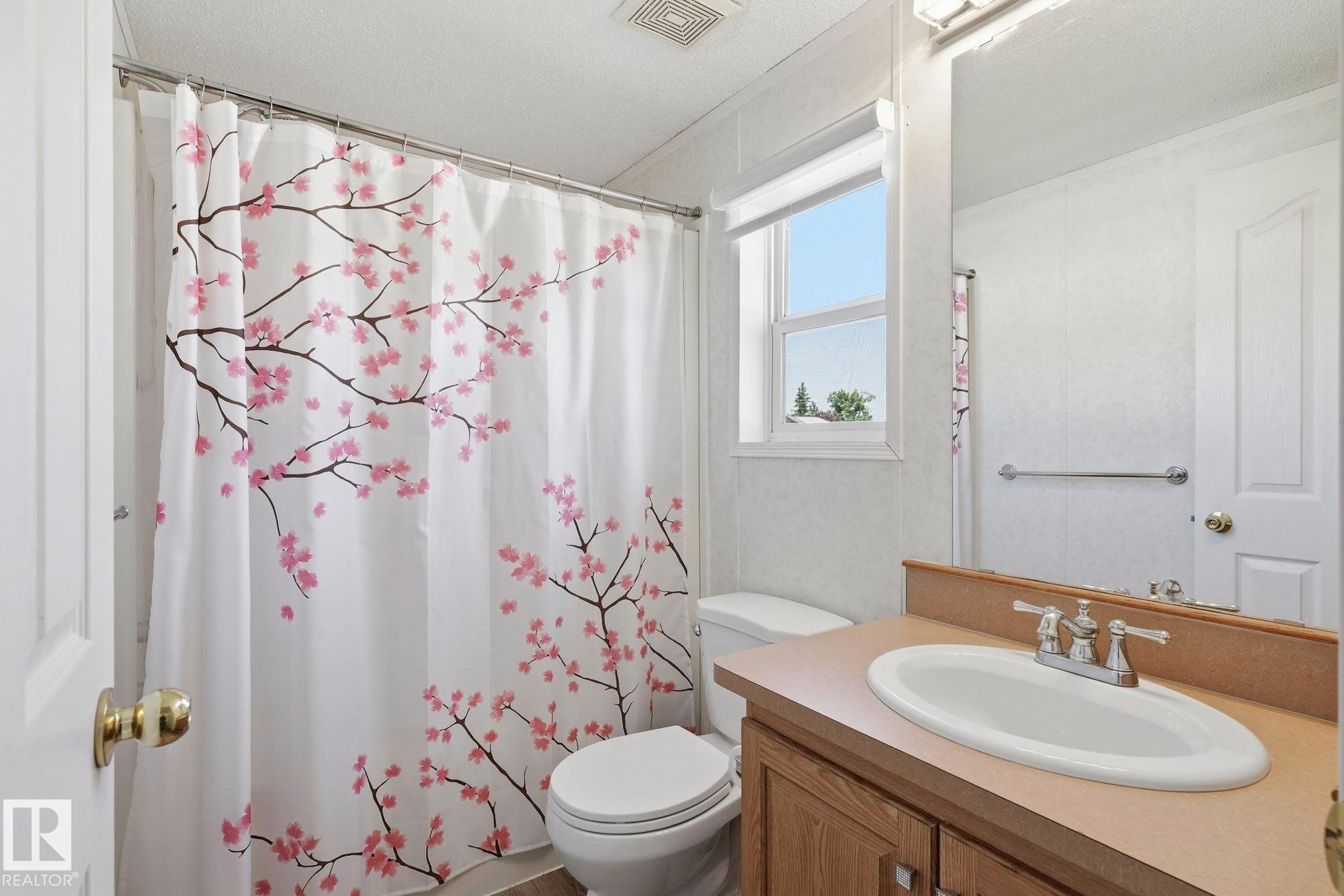 1 Midland Road, Millet, AB - Indoor Photo Showing Bathroom