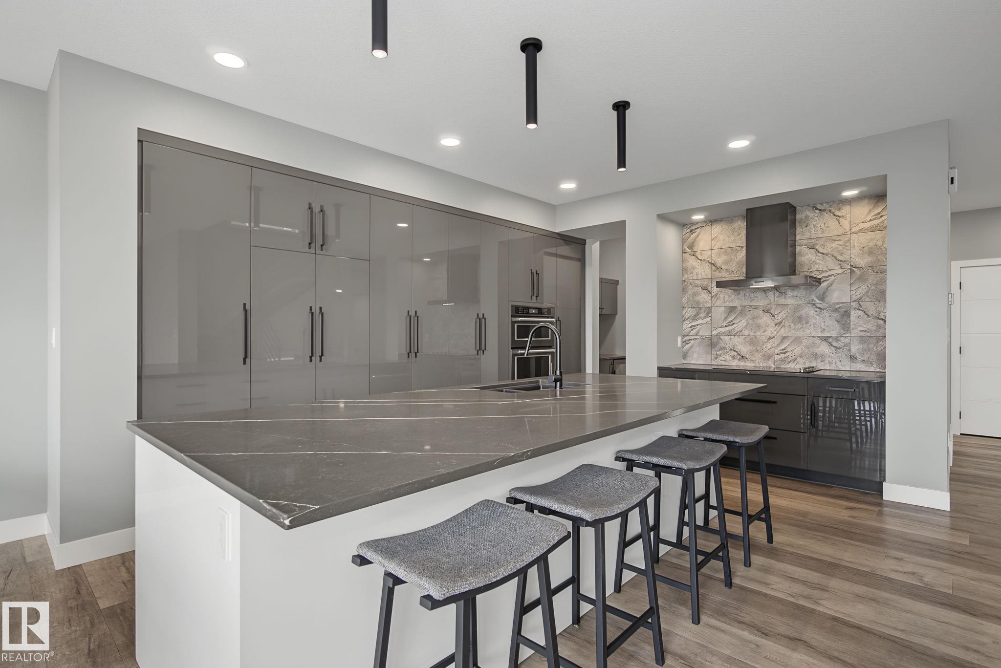 1463 Howes Crescent Sw, Edmonton, AB - Indoor