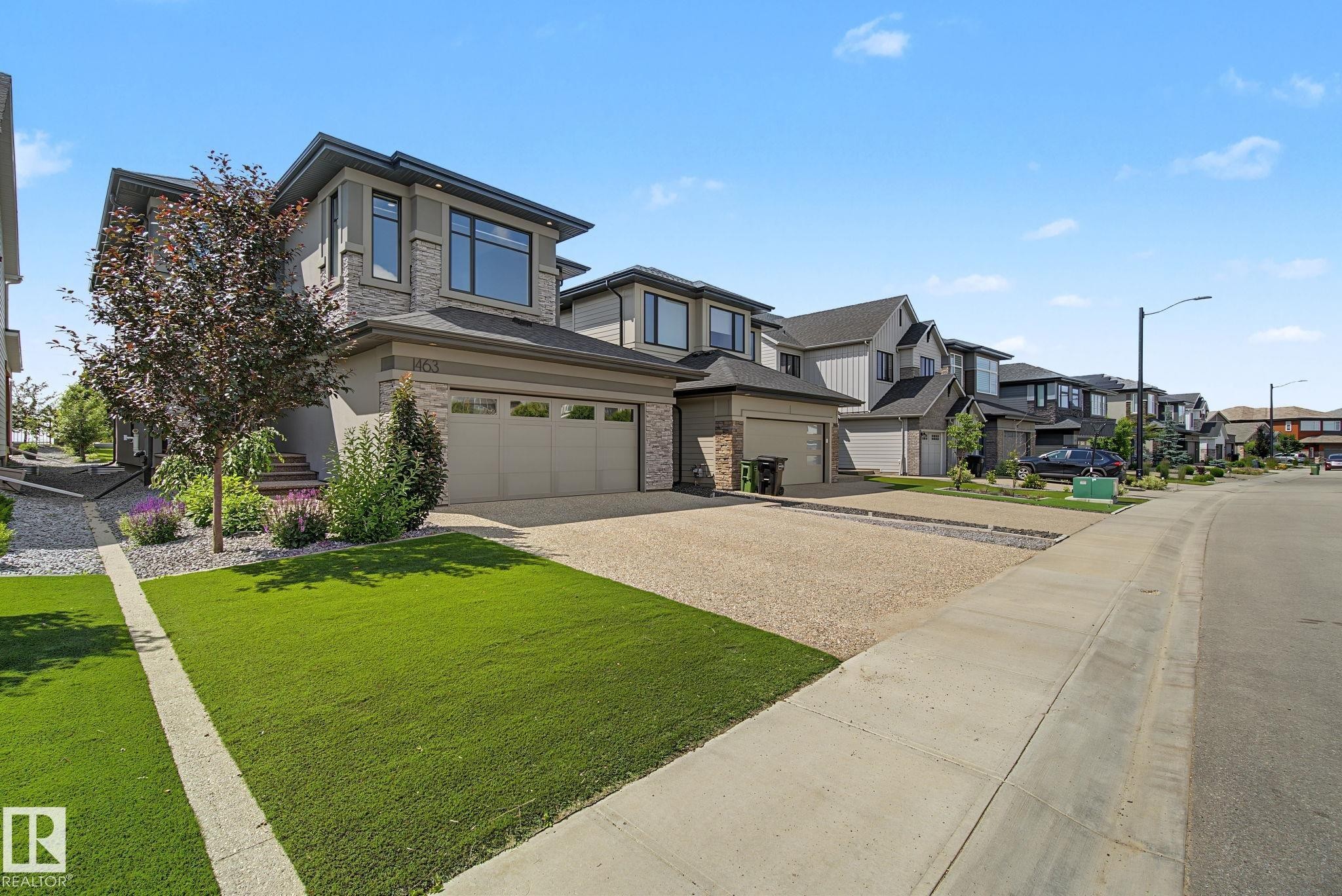 1463 Howes Crescent Sw, Edmonton, AB - Outdoor