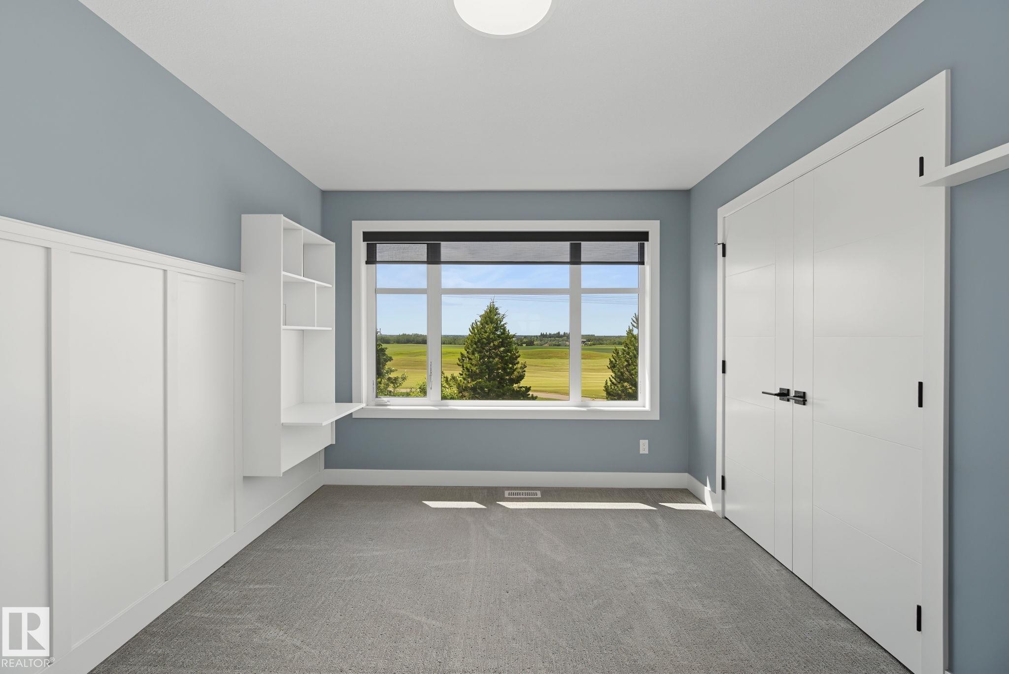 1463 Howes Crescent Sw, Edmonton, AB - Indoor Photo Showing Other Room