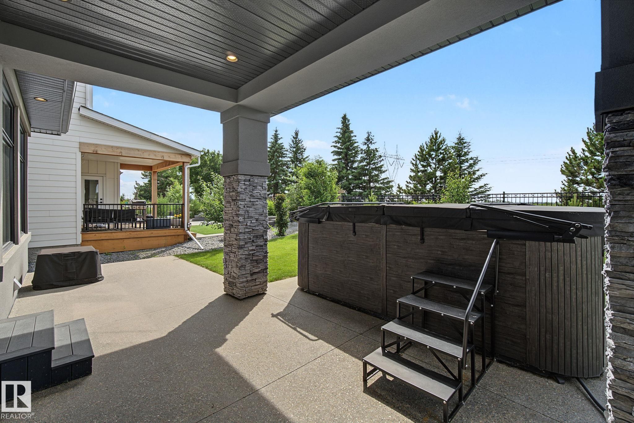 1463 Howes Crescent Sw, Edmonton, AB - Outdoor With Deck Patio Veranda With Exterior