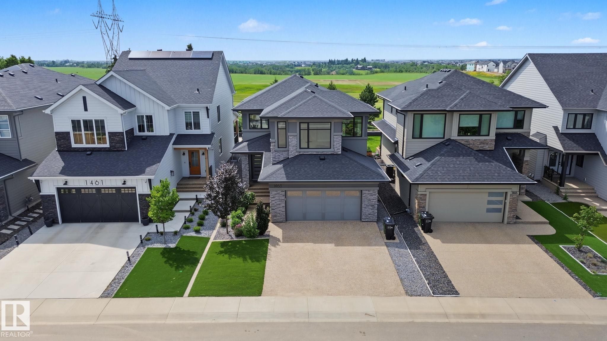 1463 Howes Crescent Sw, Edmonton, AB - Outdoor With Facade