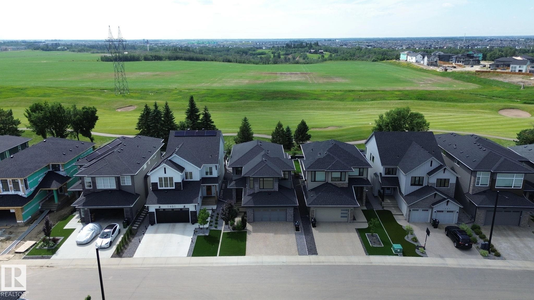1463 Howes Crescent Sw, Edmonton, AB - Outdoor With Facade