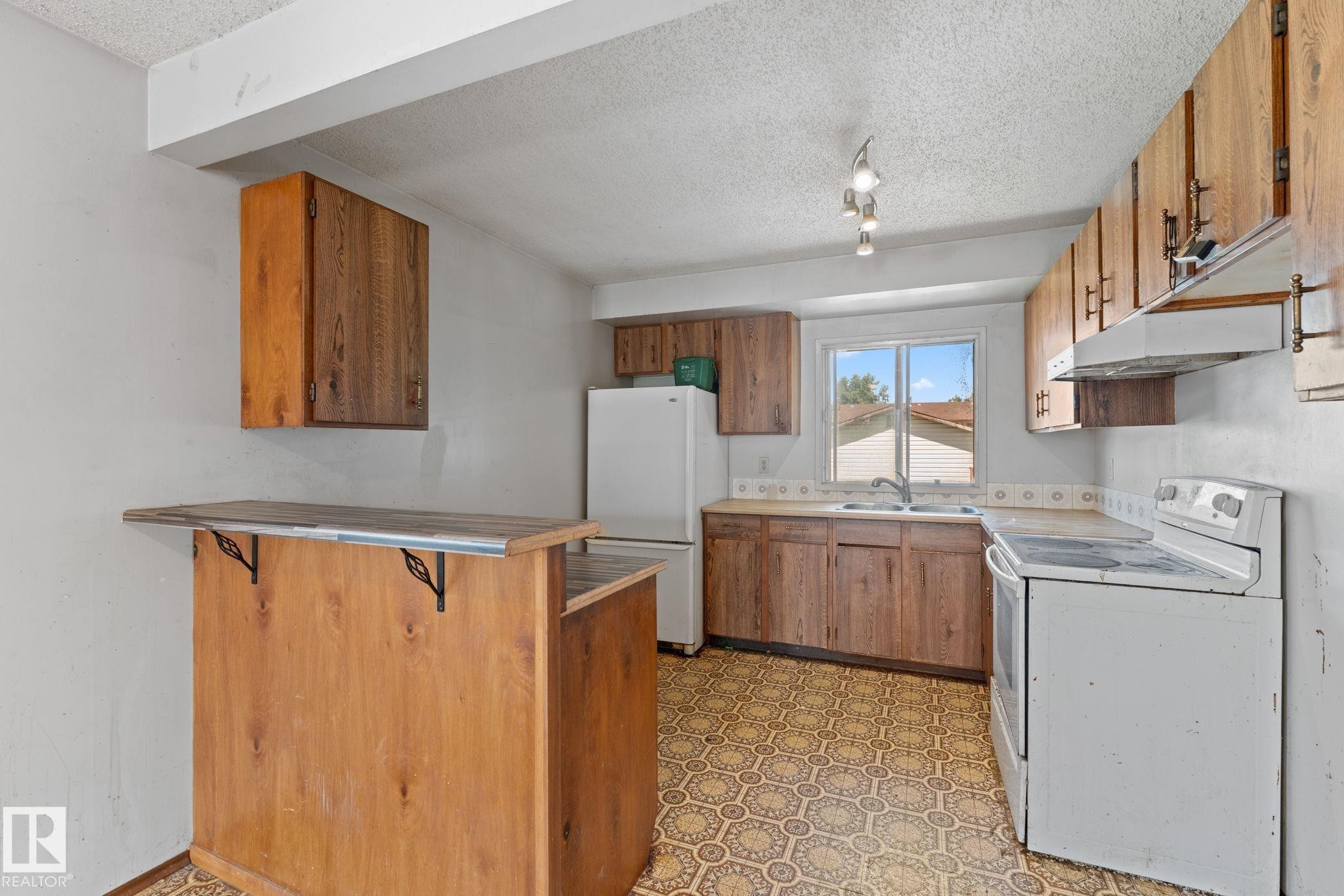 4912 11A Avenue Nw, Edmonton, AB
