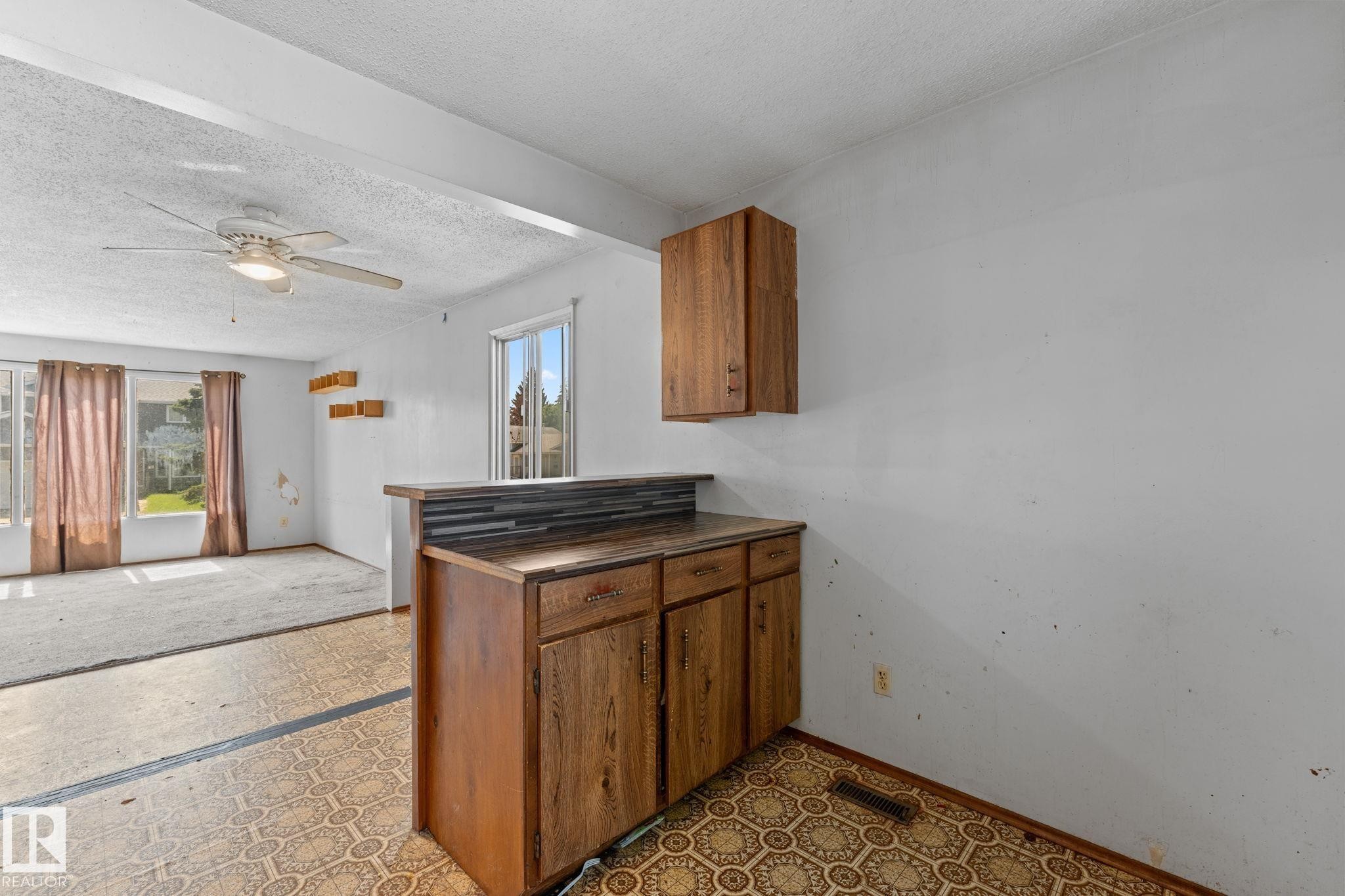 4912 11A Avenue Nw, Edmonton, AB