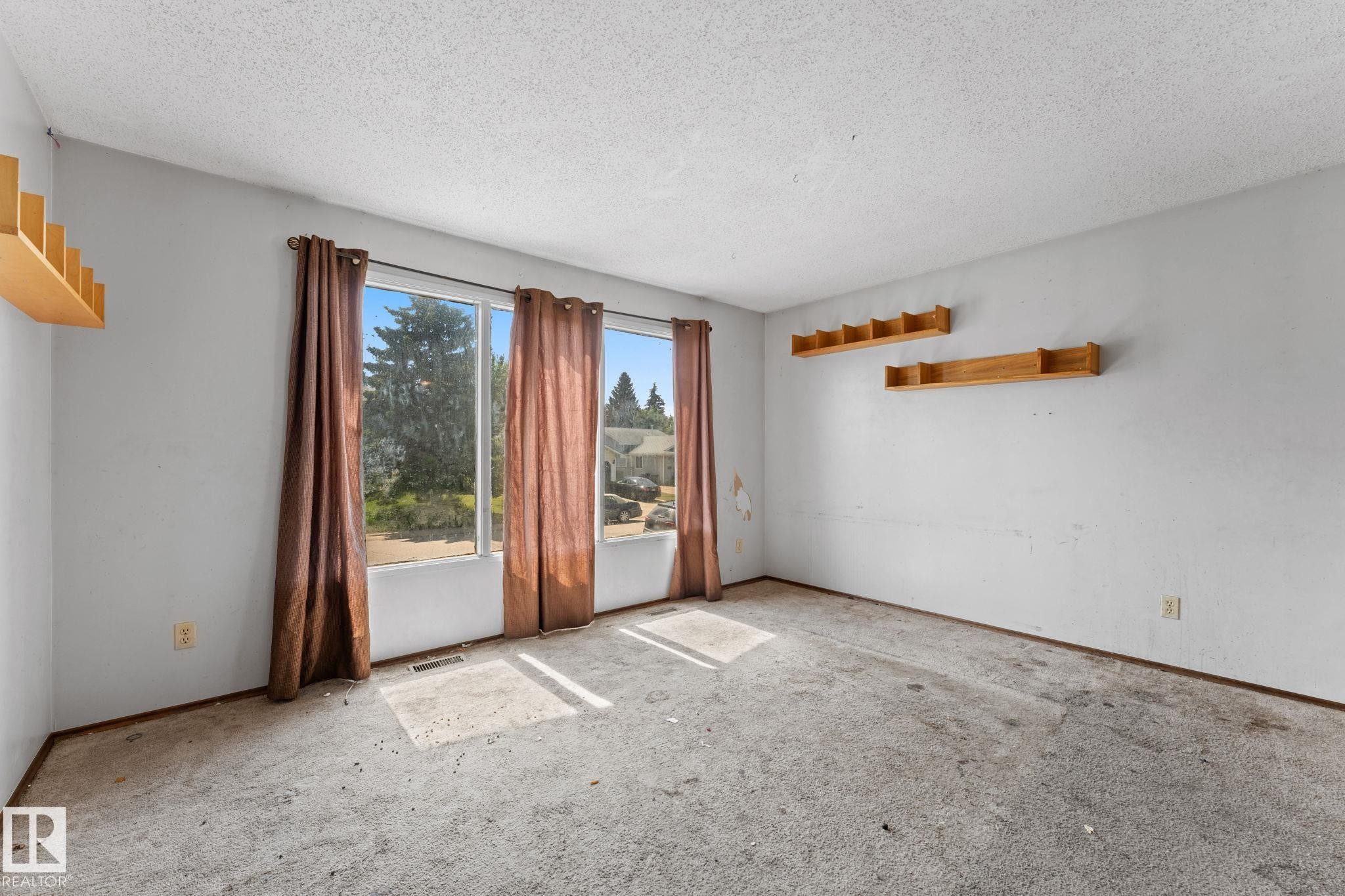 4912 11A Avenue Nw, Edmonton, AB