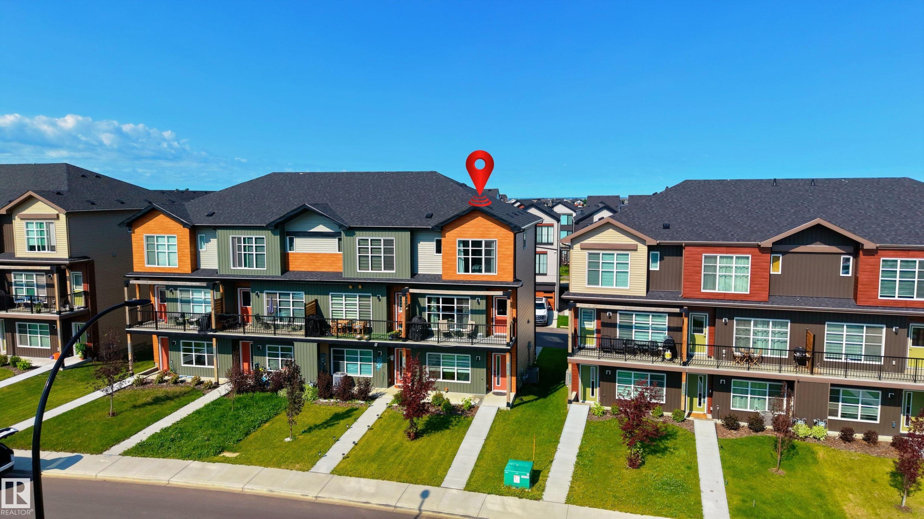 516 37 Street Sw, Edmonton, AB - Outdoor With Facade