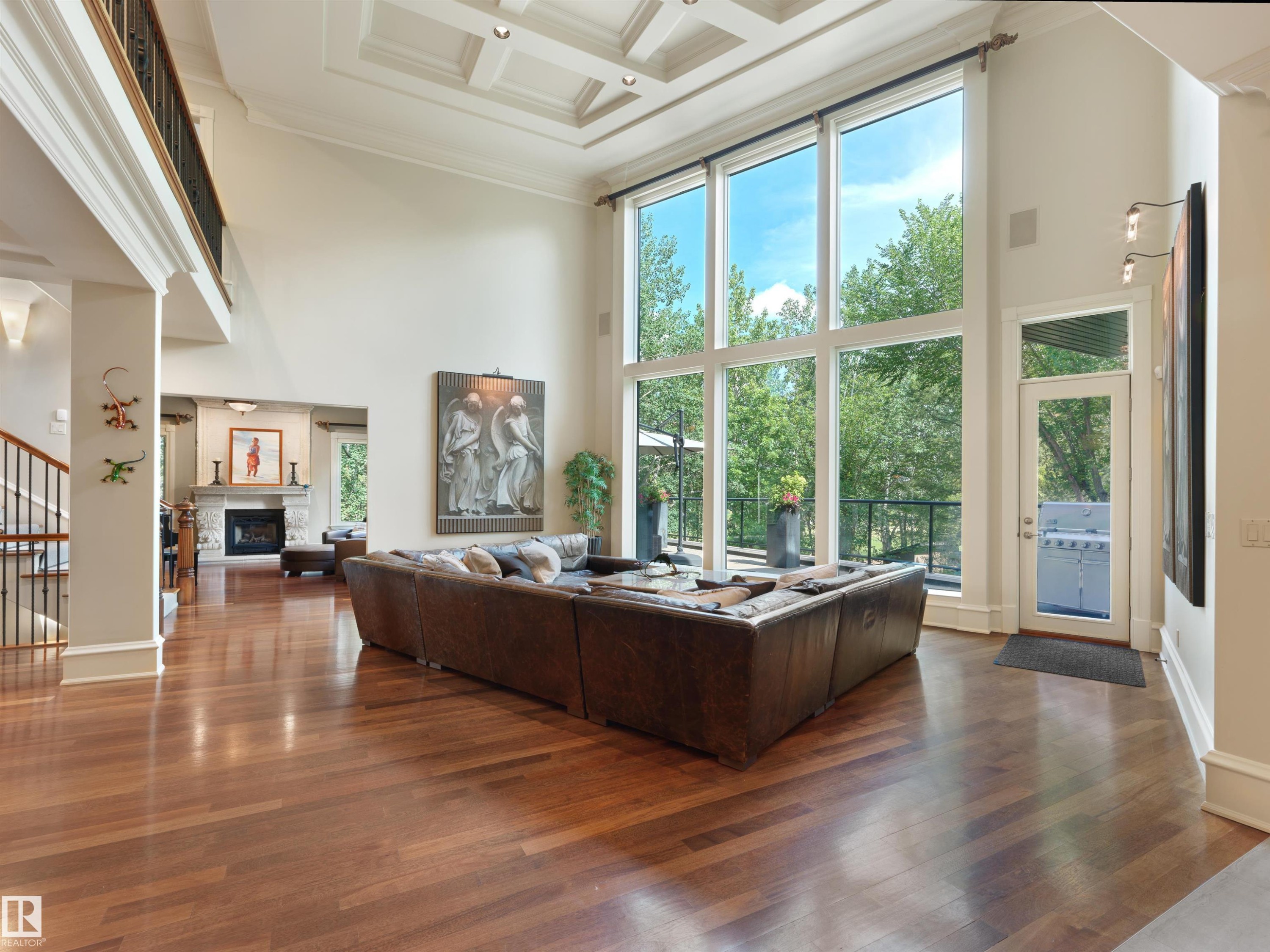 237 Wilson Lane Nw, Edmonton, AB - Indoor Photo Showing Living Room