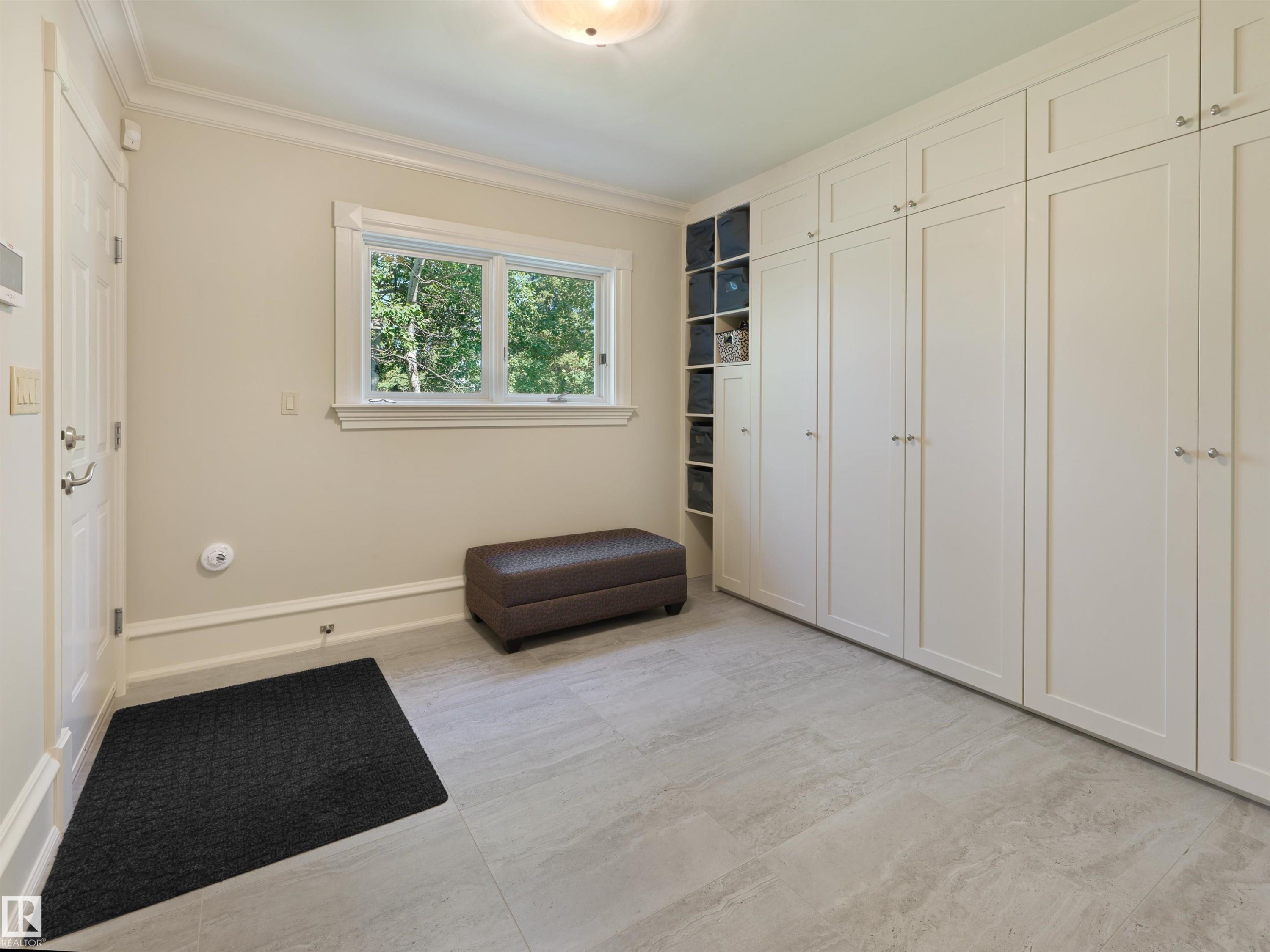 237 Wilson Lane Nw, Edmonton, AB - Indoor