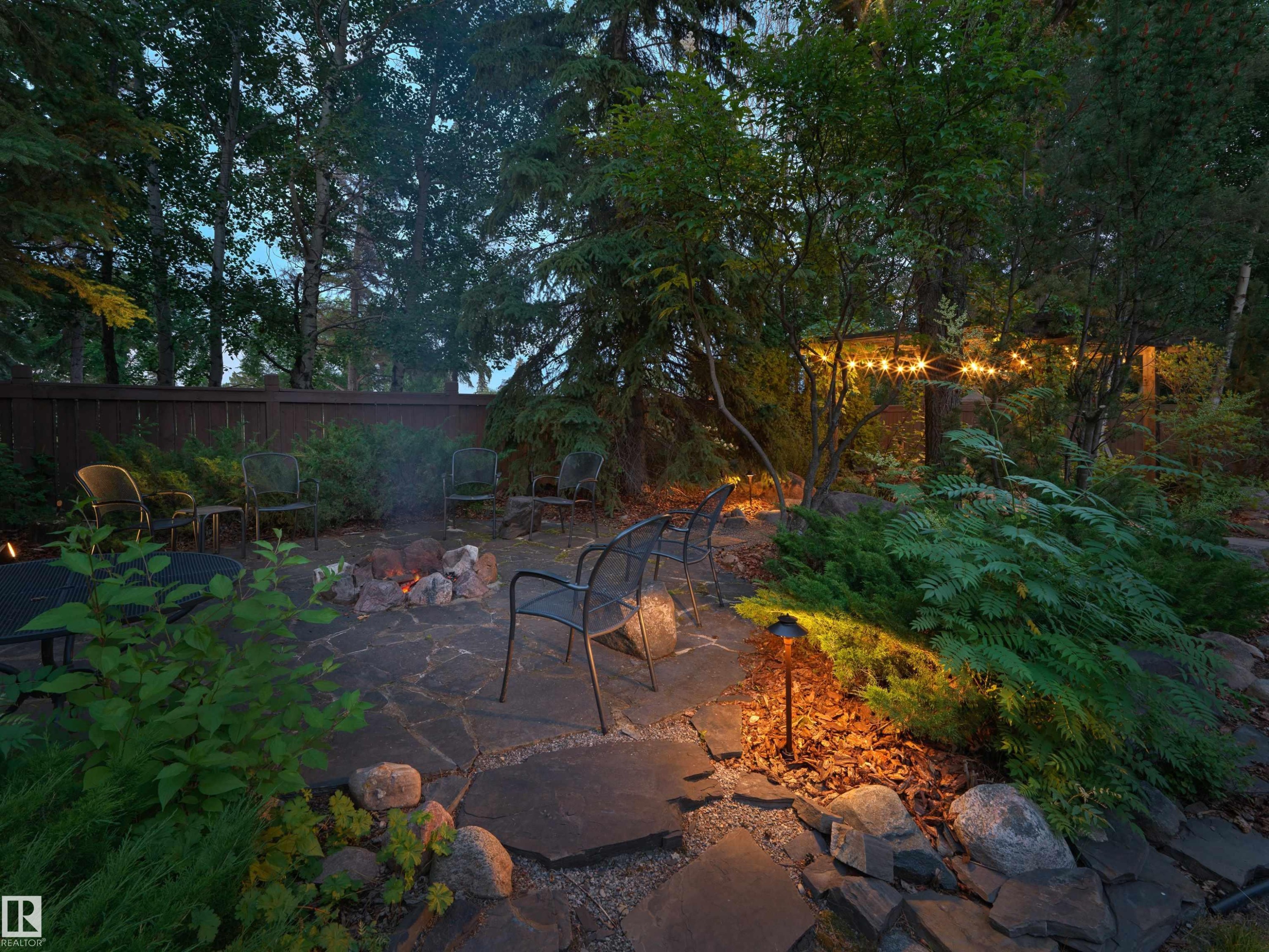237 Wilson Lane Nw, Edmonton, AB - Outdoor