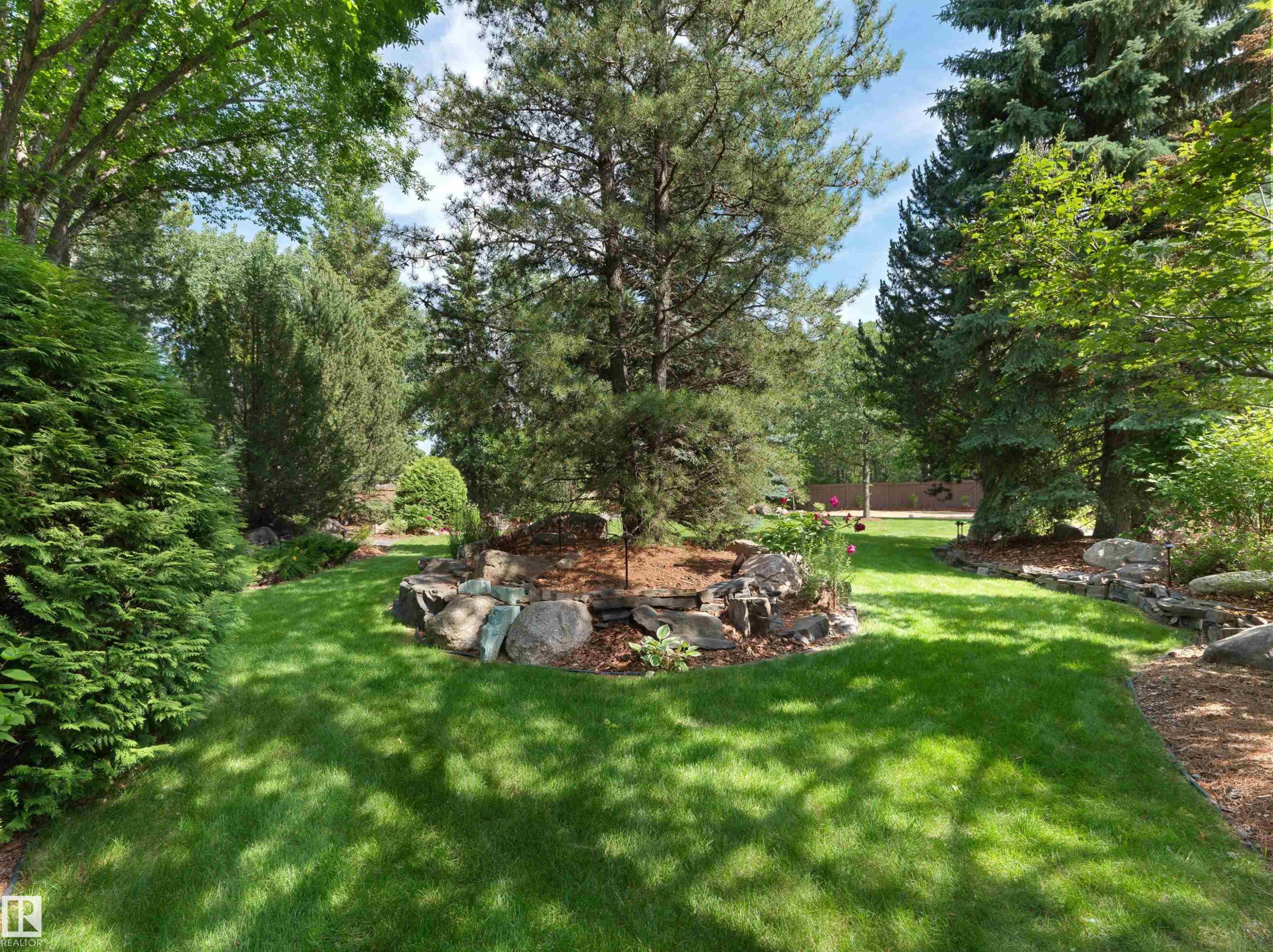 237 Wilson Lane Nw, Edmonton, AB - Outdoor