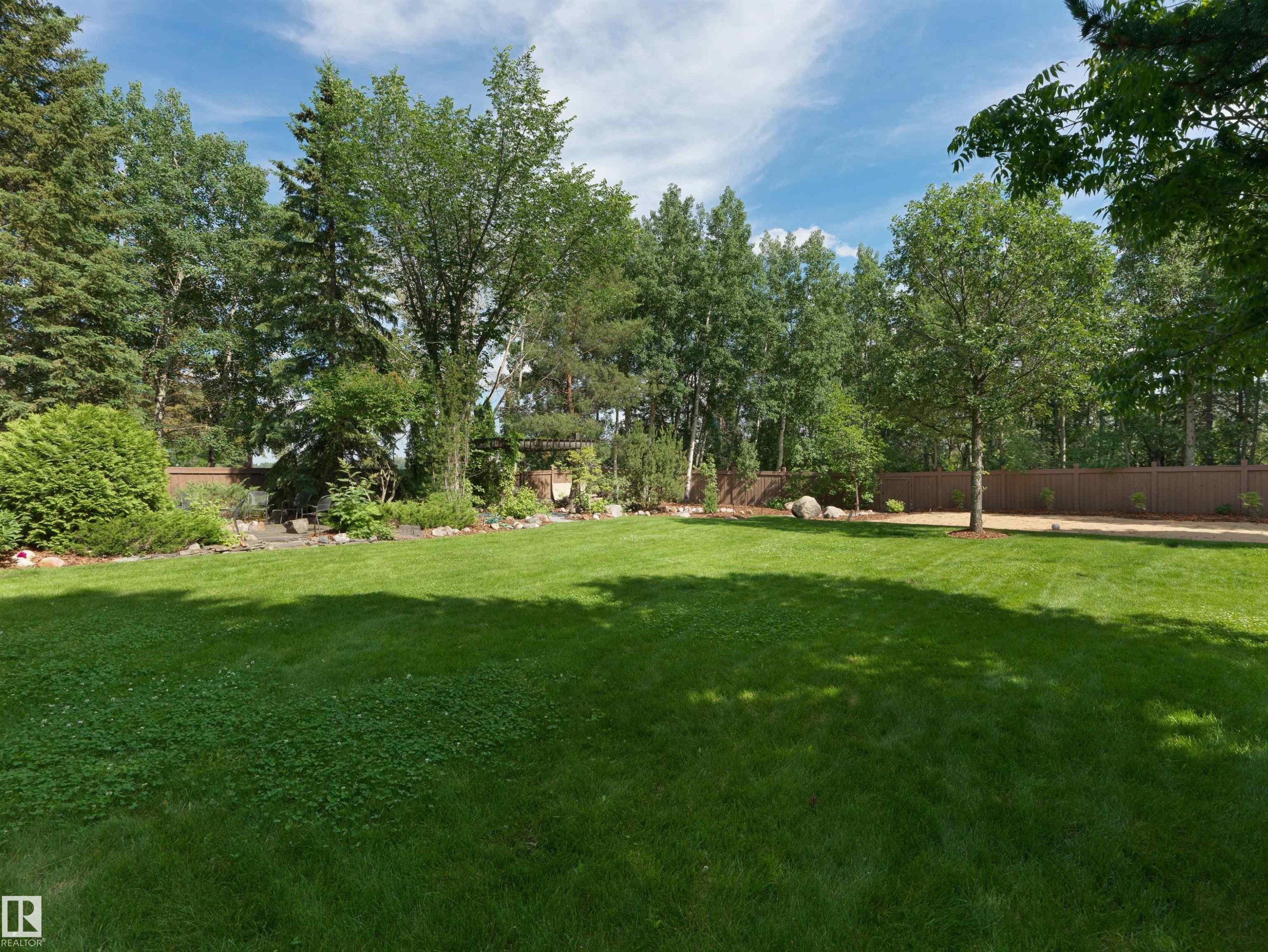 237 Wilson Lane Nw, Edmonton, AB - Outdoor