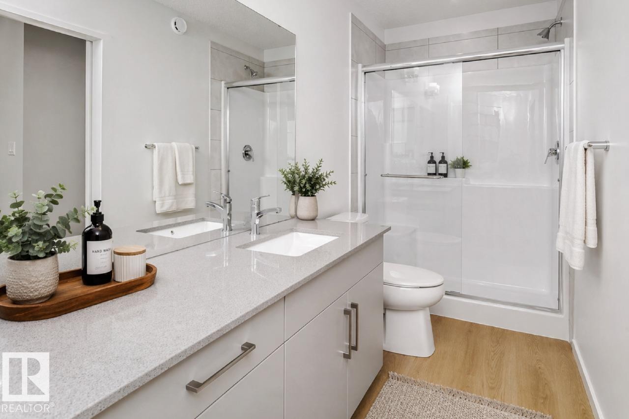 303 Edgemont Drive Nw, Edmonton, AB - Indoor Photo Showing Bathroom