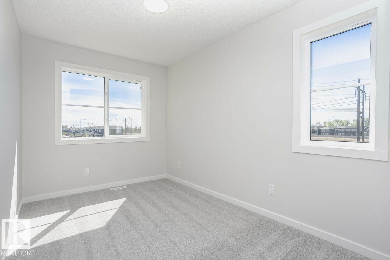 303 Edgemont Drive Nw, Edmonton, AB - Indoor Photo Showing Other Room