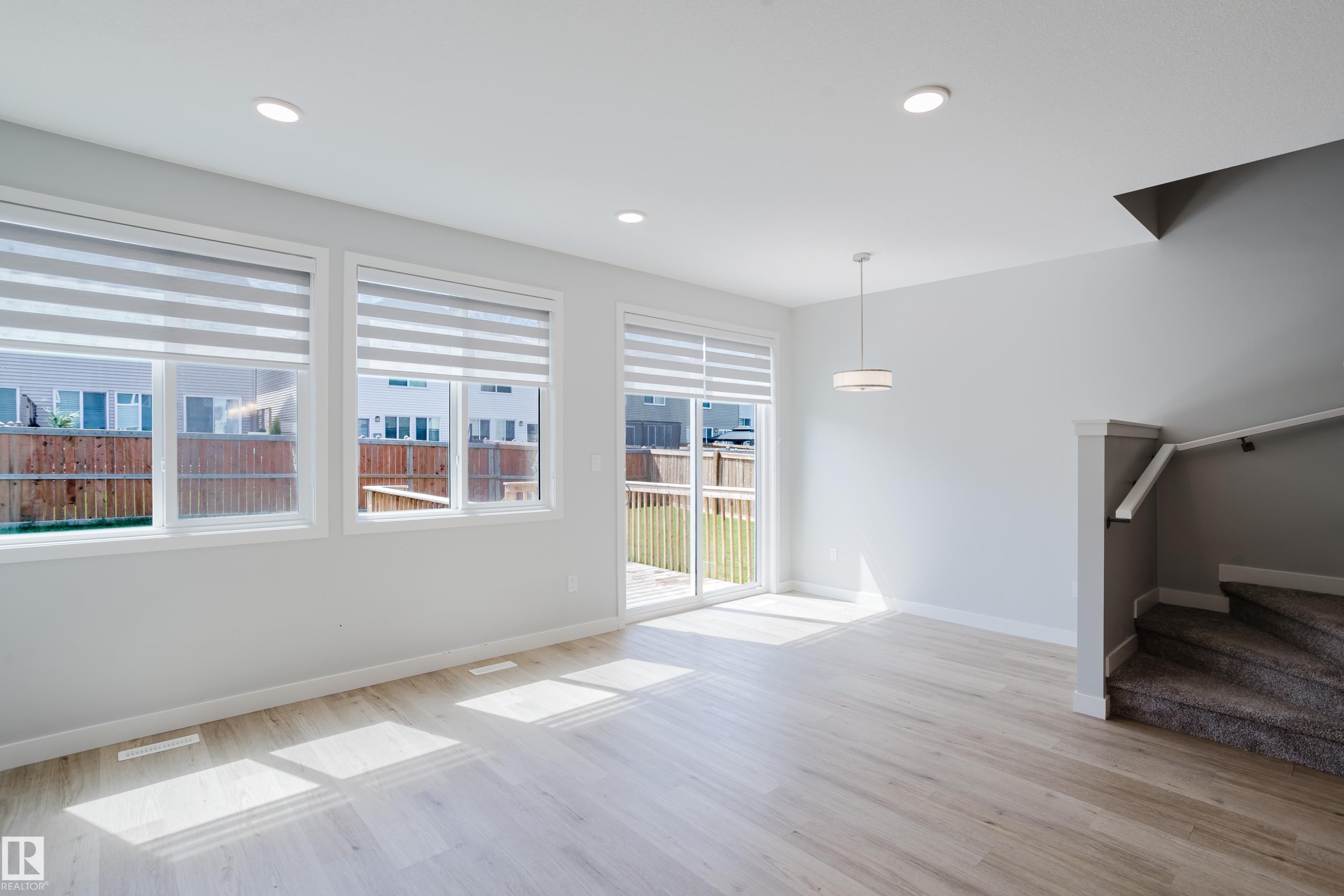 3883 Chrustawka Place Sw, Edmonton, AB - Indoor Photo Showing Other Room
