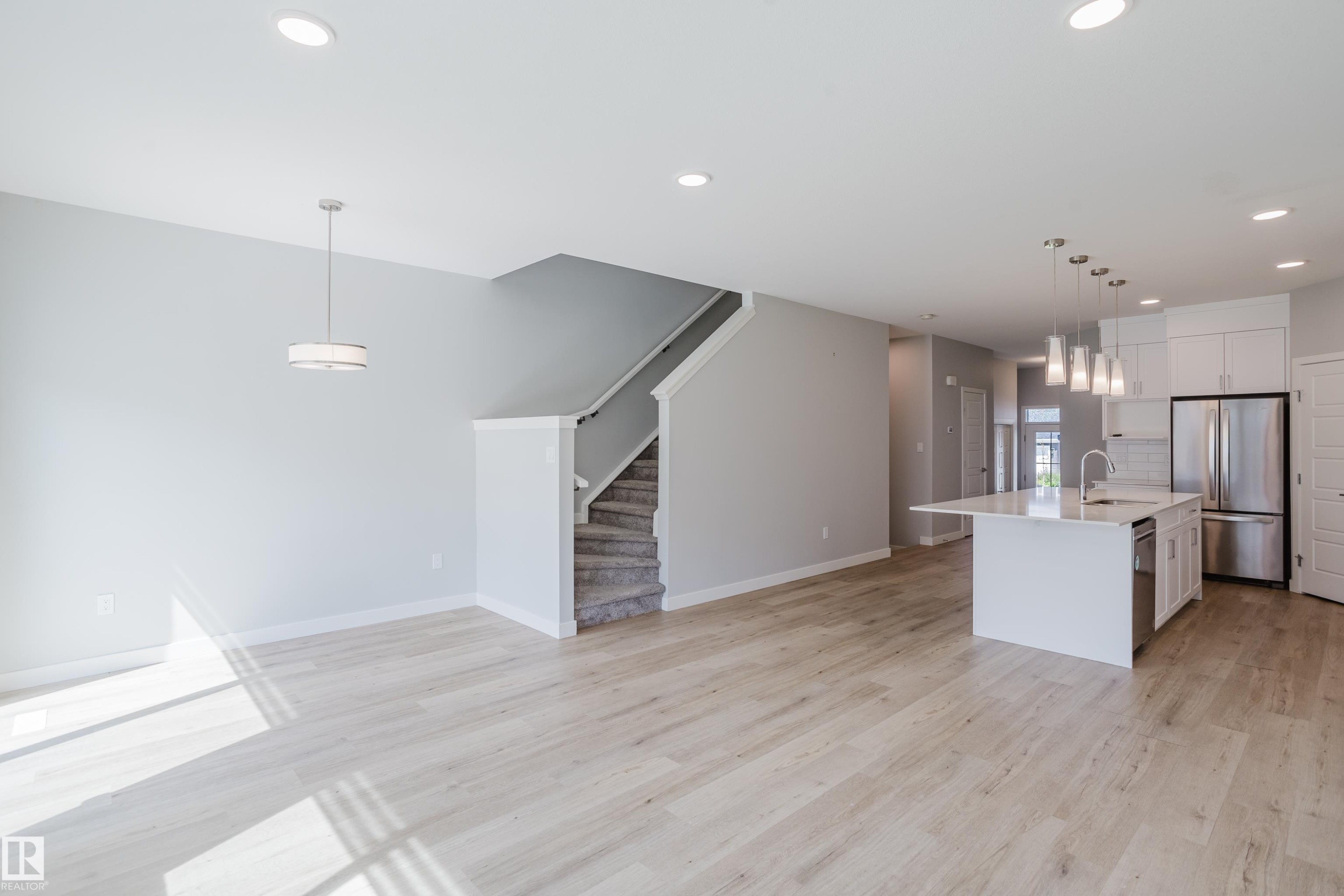3883 Chrustawka Place Sw, Edmonton, AB - Indoor Photo Showing Kitchen