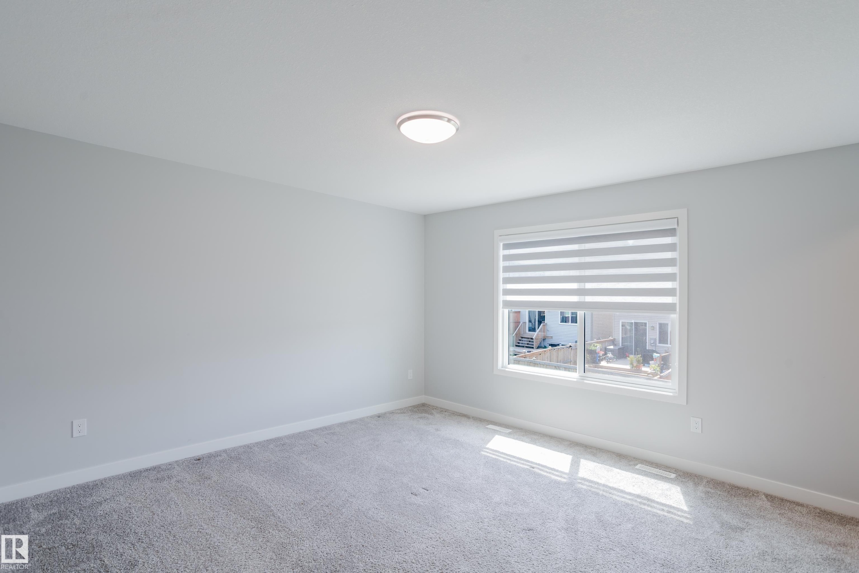 3883 Chrustawka Place Sw, Edmonton, AB - Indoor Photo Showing Other Room