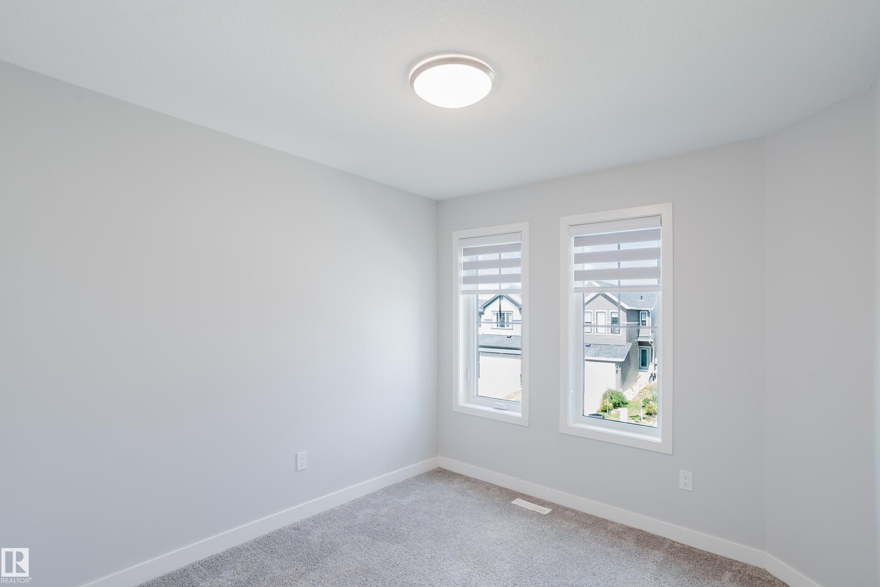 3883 Chrustawka Place Sw, Edmonton, AB - Indoor Photo Showing Other Room