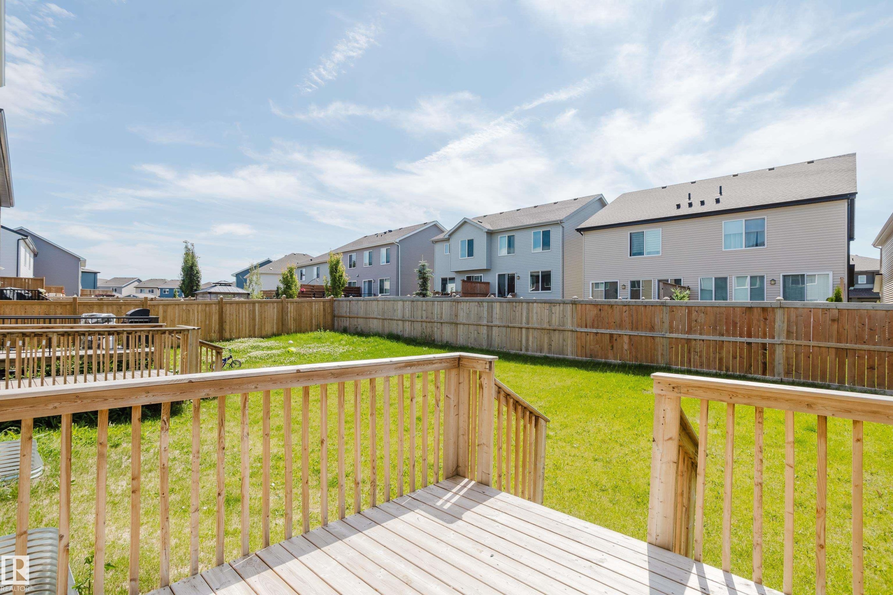 3883 Chrustawka Place Sw, Edmonton, AB - Outdoor