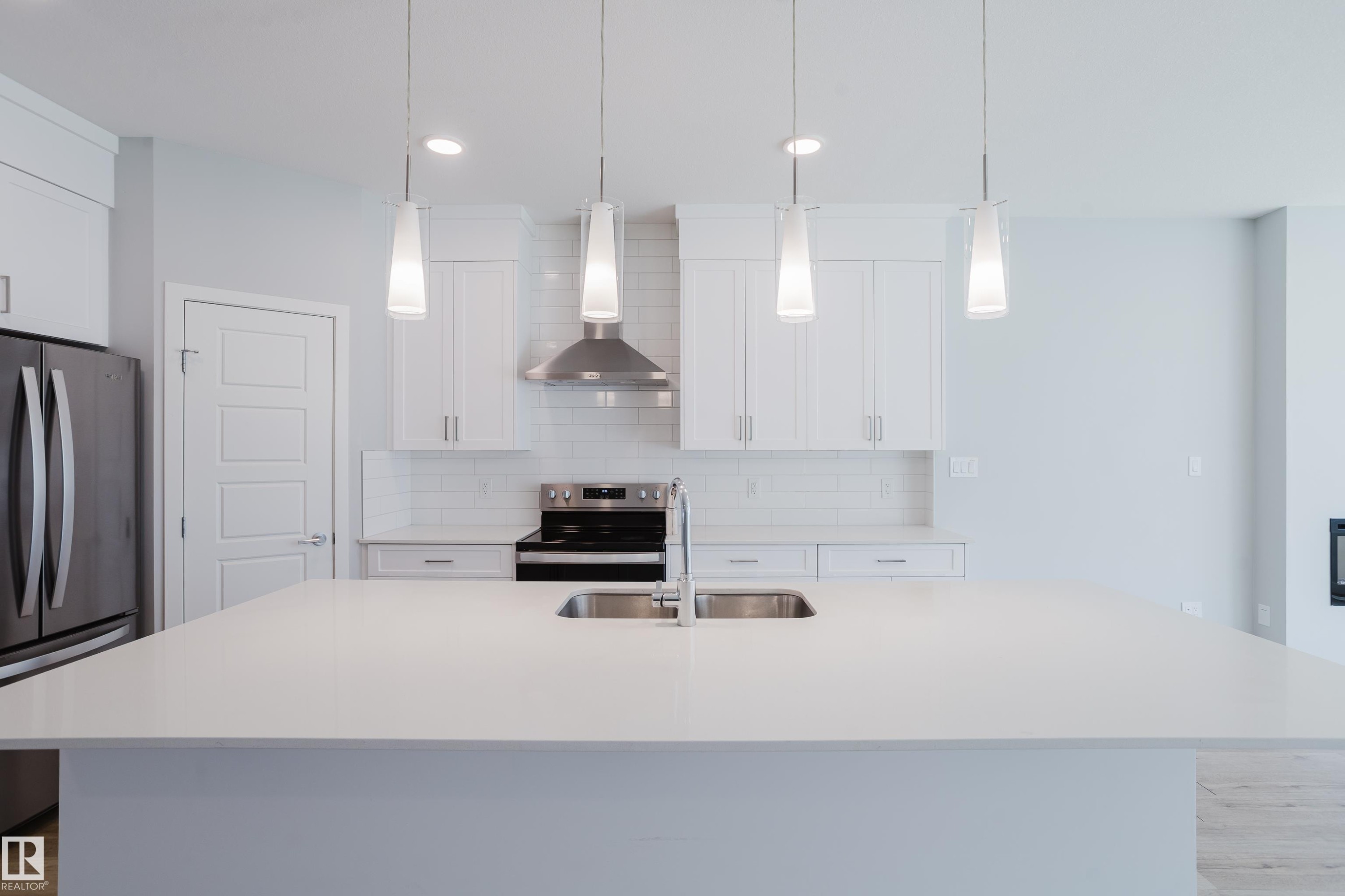 3883 Chrustawka Place Sw, Edmonton, AB - Indoor Photo Showing Kitchen With Double Sink With Upgraded Kitchen