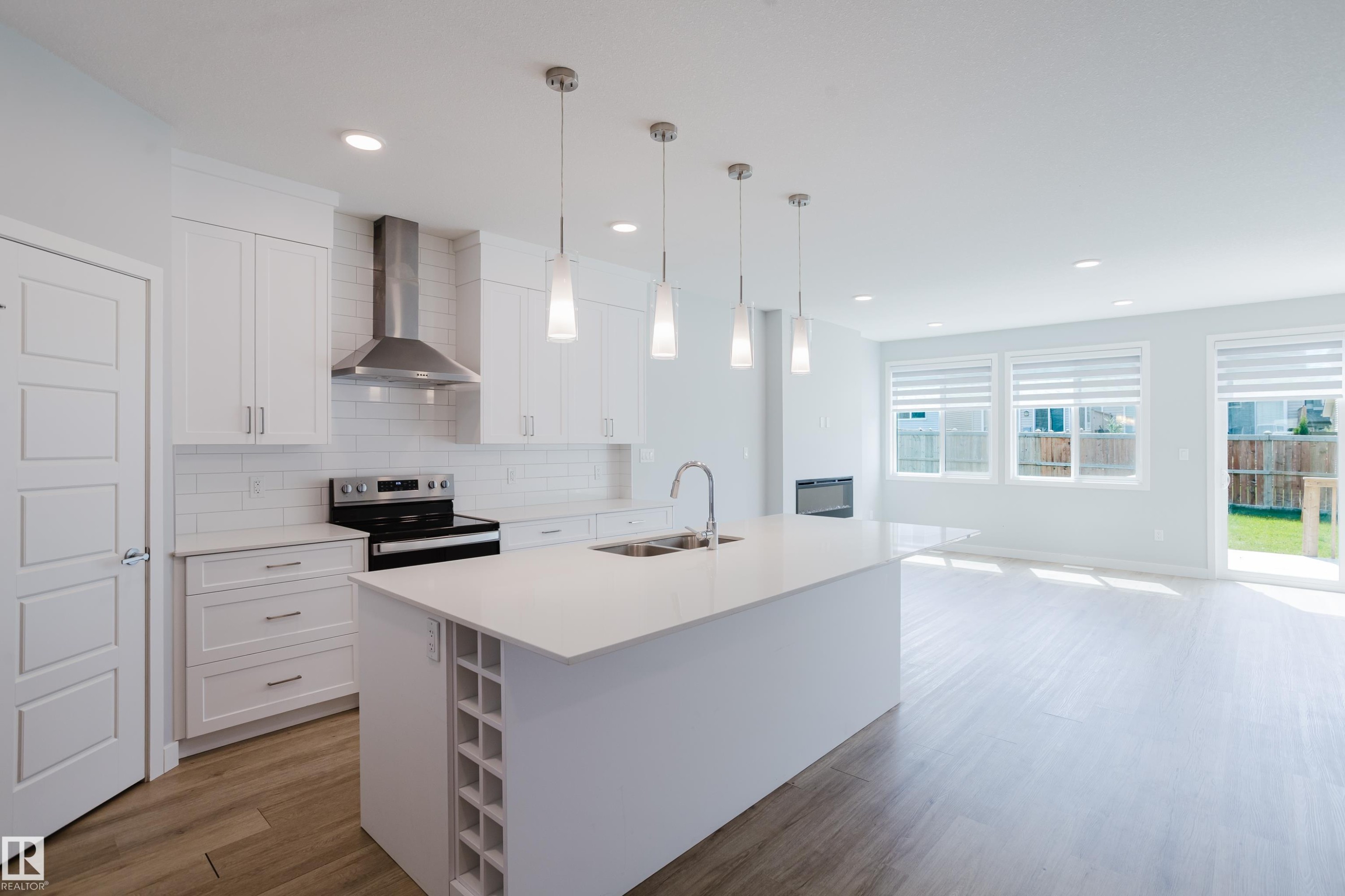 3883 Chrustawka Place Sw, Edmonton, AB - Indoor Photo Showing Kitchen With Double Sink With Upgraded Kitchen