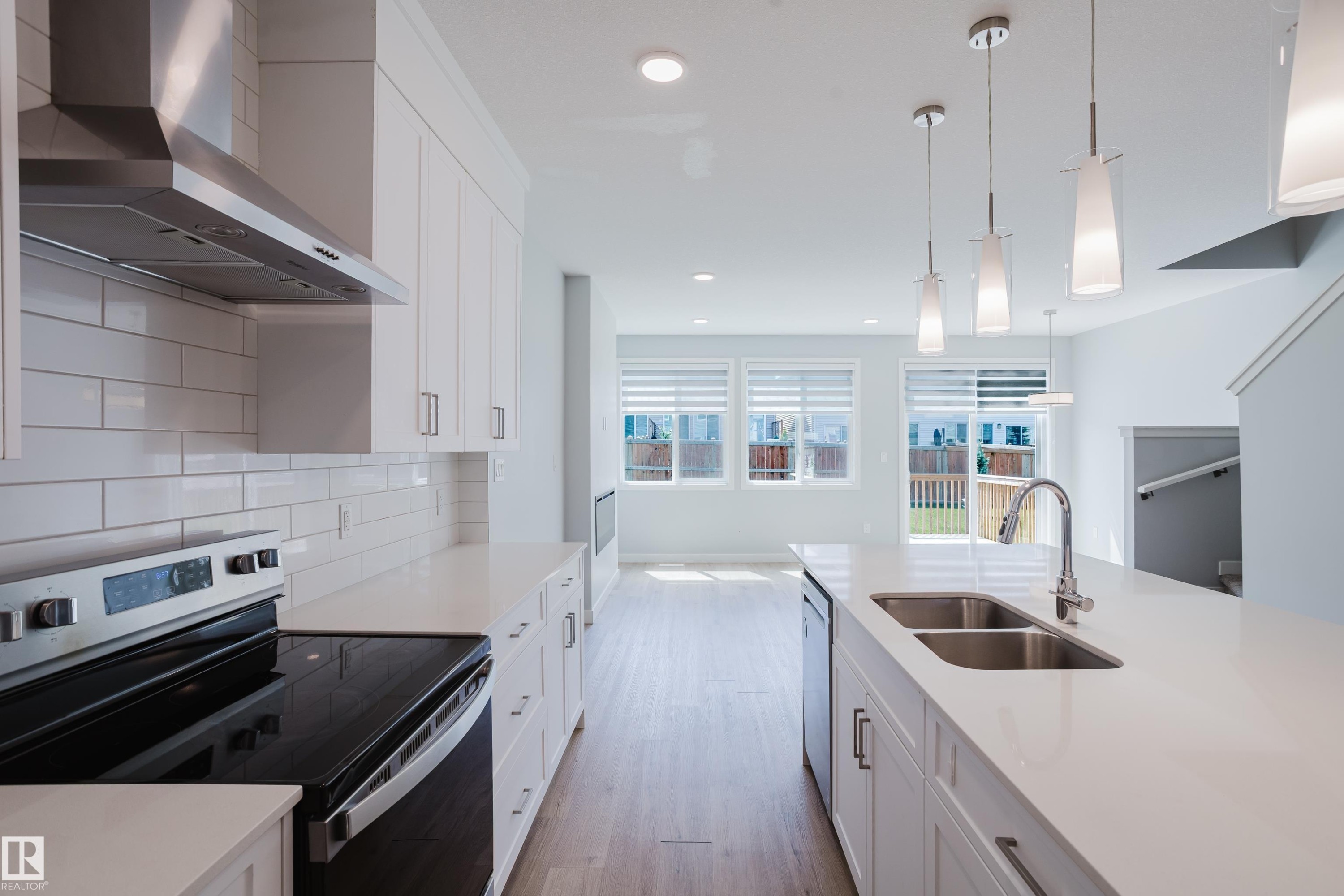 3883 Chrustawka Place Sw, Edmonton, AB - Indoor Photo Showing Kitchen With Double Sink With Upgraded Kitchen