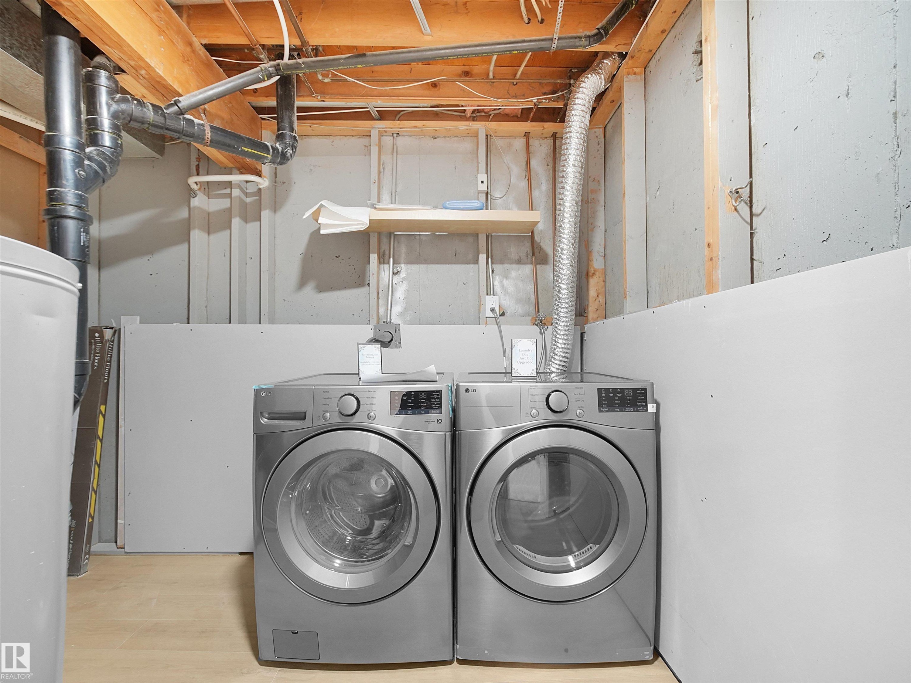 6096 Mill Woods Road Nw, Edmonton, AB - Indoor Photo Showing Laundry Room