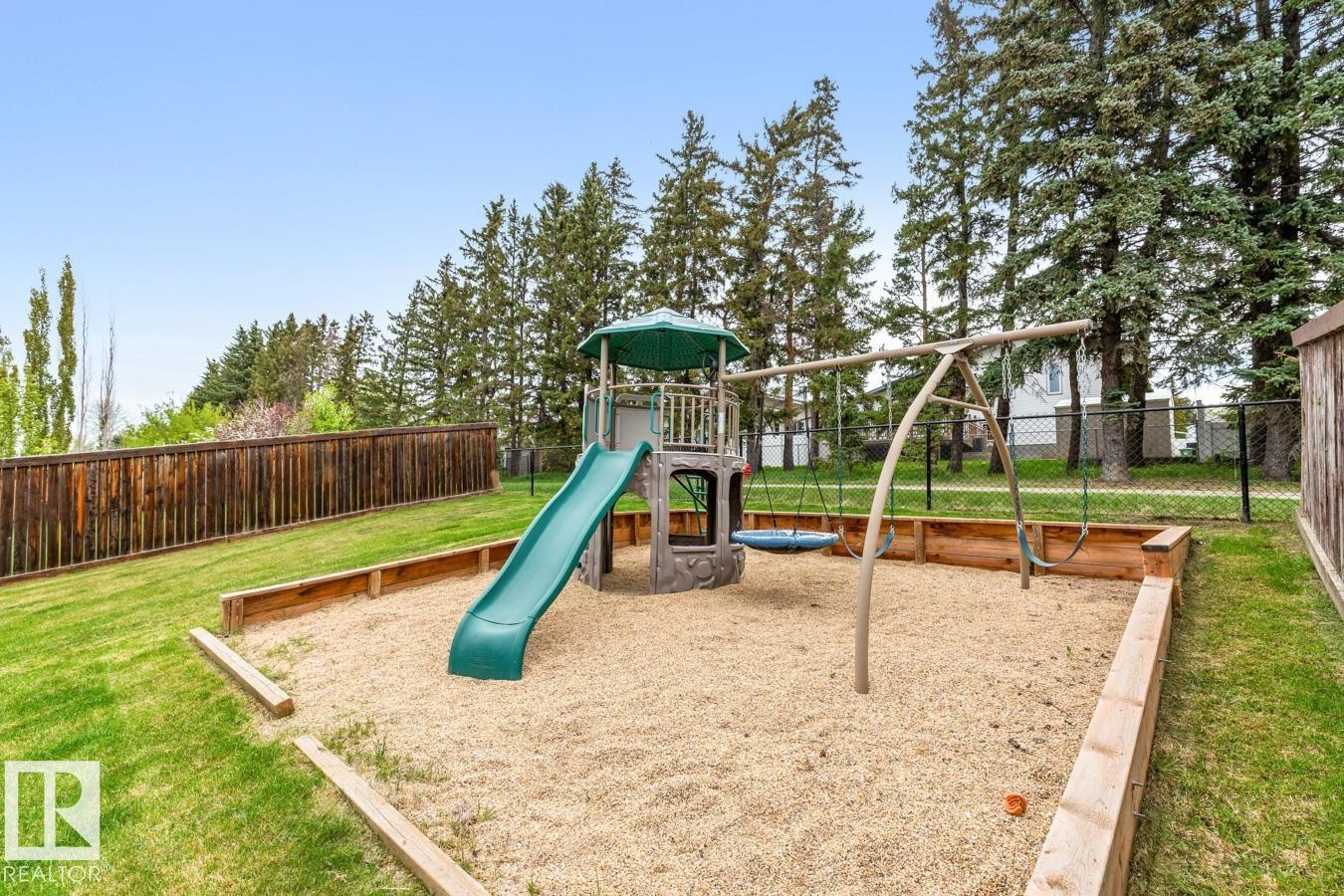 Playcentre In The Backyard For The Kids. - 4717 60 Street, Beaumont, AB