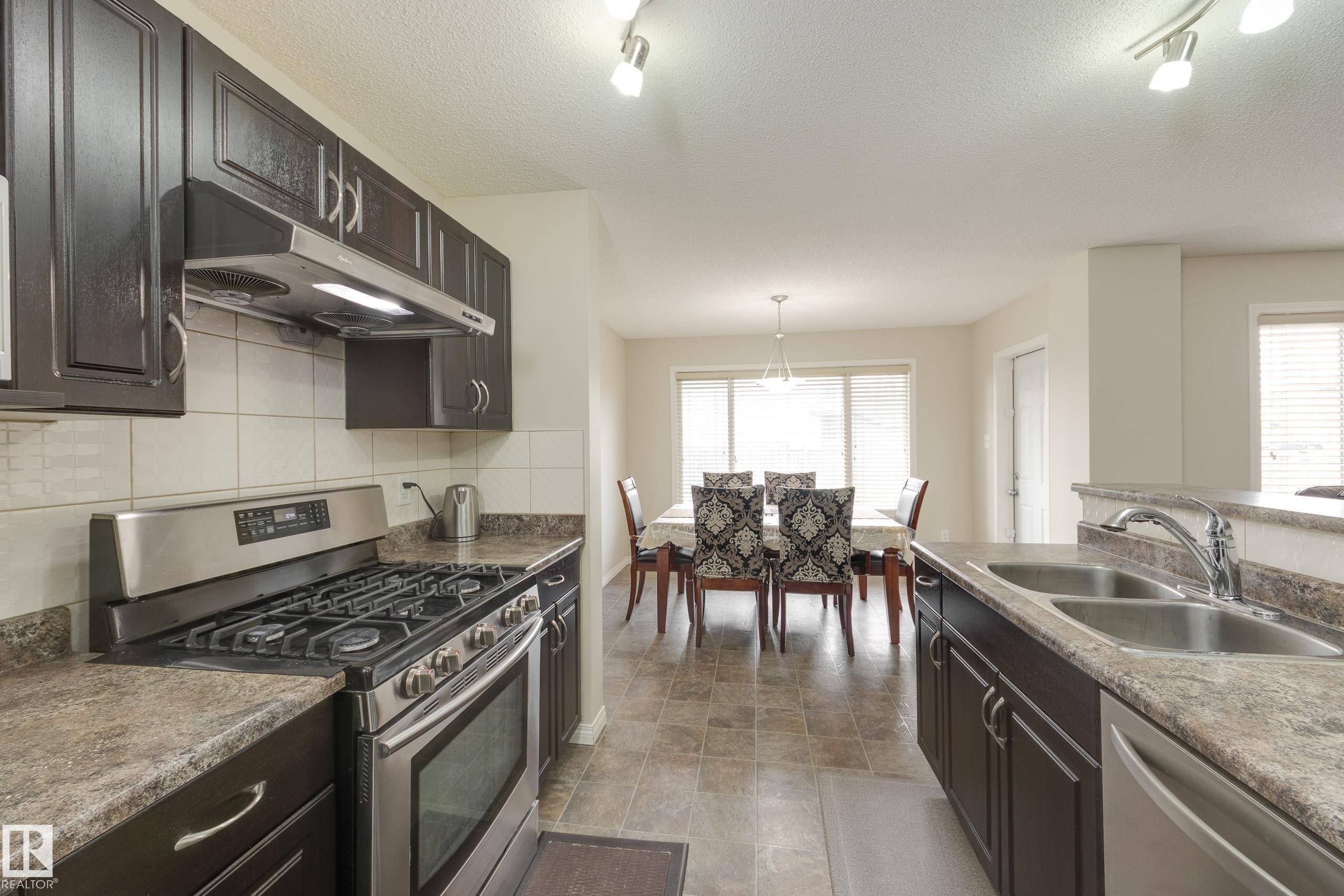 1939 118 Street, Edmonton, AB - Indoor Photo Showing Kitchen With Double Sink